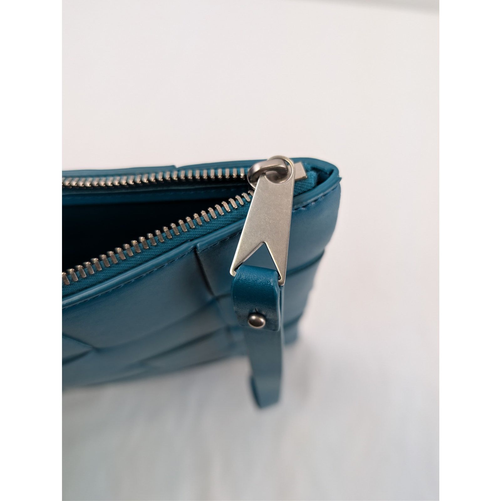 Bottega Veneta o1rshd1 Size: OS / Intrecciato woven leather clutch pouch Size ONE SIZE - 12 Thumbnail