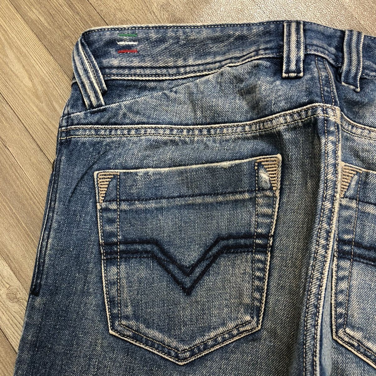 Diesel 2000s Diesel Industry Trouleg Faded Jeans Size US 32 / EU 48 - 18 Thumbnail