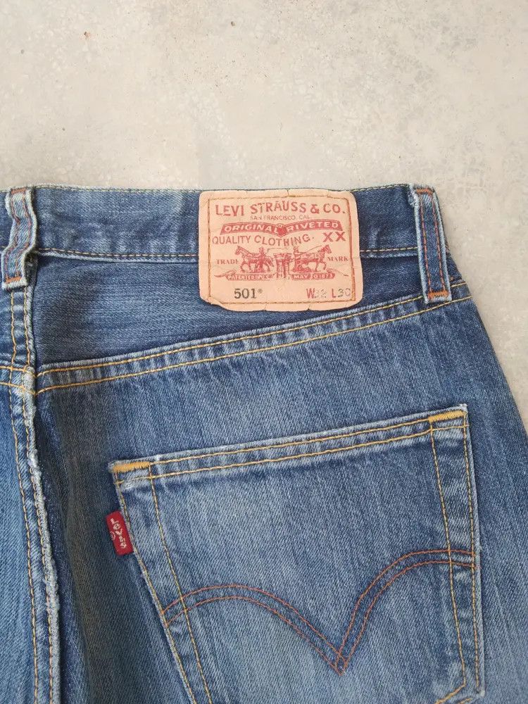 Levi's Vintage Levi's 501 Straight Leg Distressed Jeans 32x30 Size US 32 / EU 48 - 4 Thumbnail