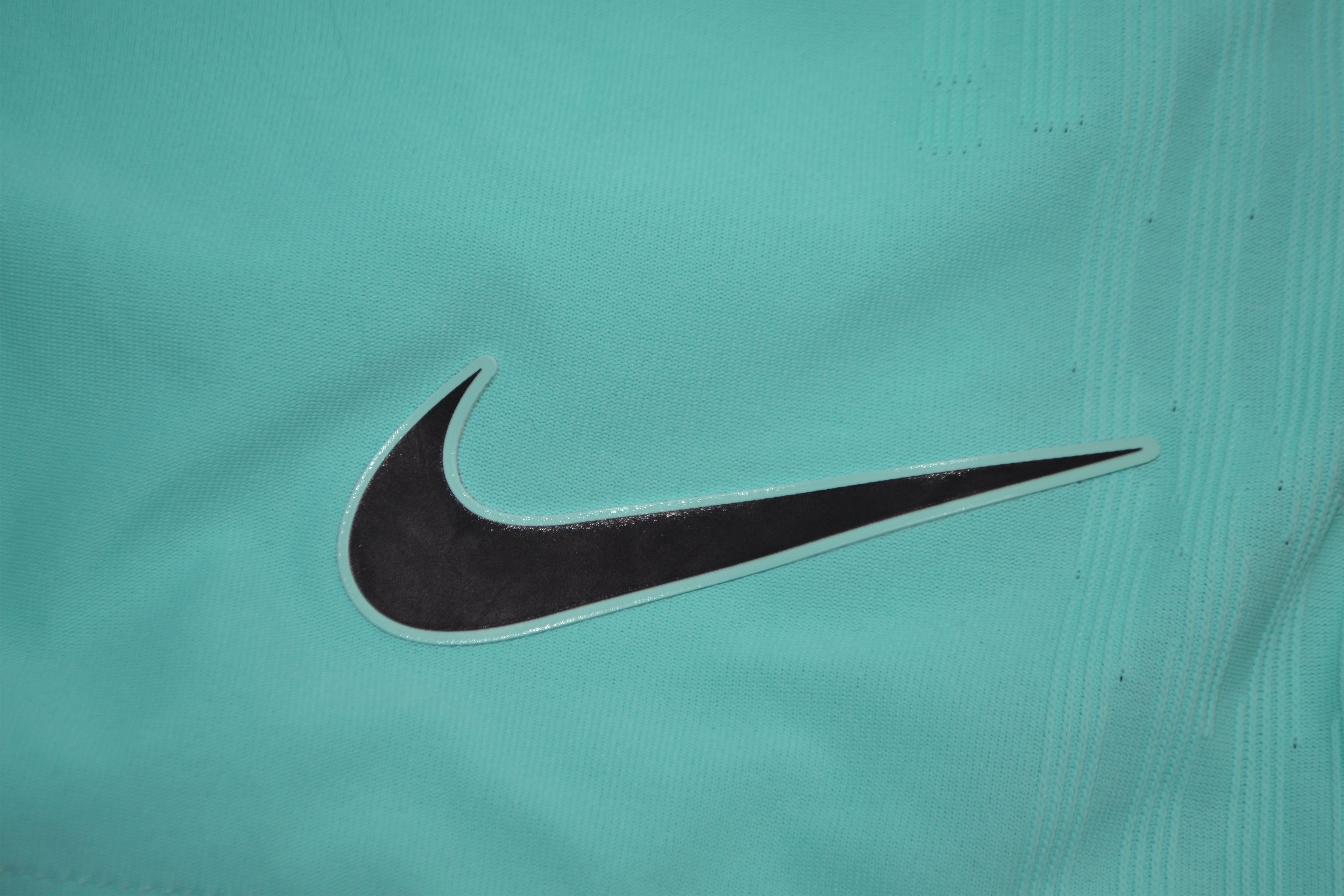 Nike Liverpool Authentic Vaporknit 2020 2021 Football Shorts Away Size US 32 / EU 48 - 7 Thumbnail