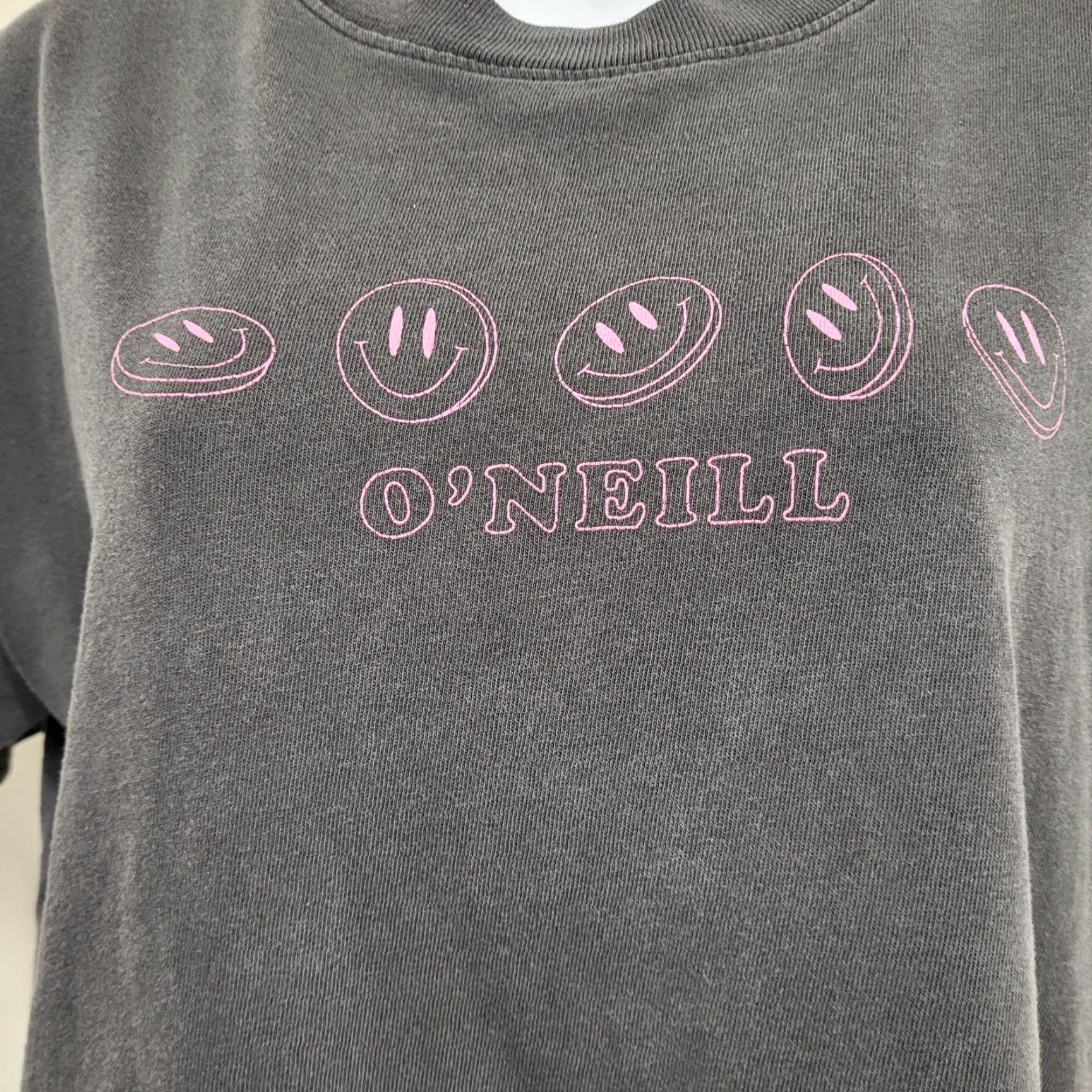 O'Neill O'NEILL T-Shirt Womens Small Graphic Crop Top Emoji Flowers Gray Surfer EUC Shirt Casual Short Sleeve Beach Pattern 90s? No, keep to from original. Size S / US 4 / IT 40 - 3 Thumbnail