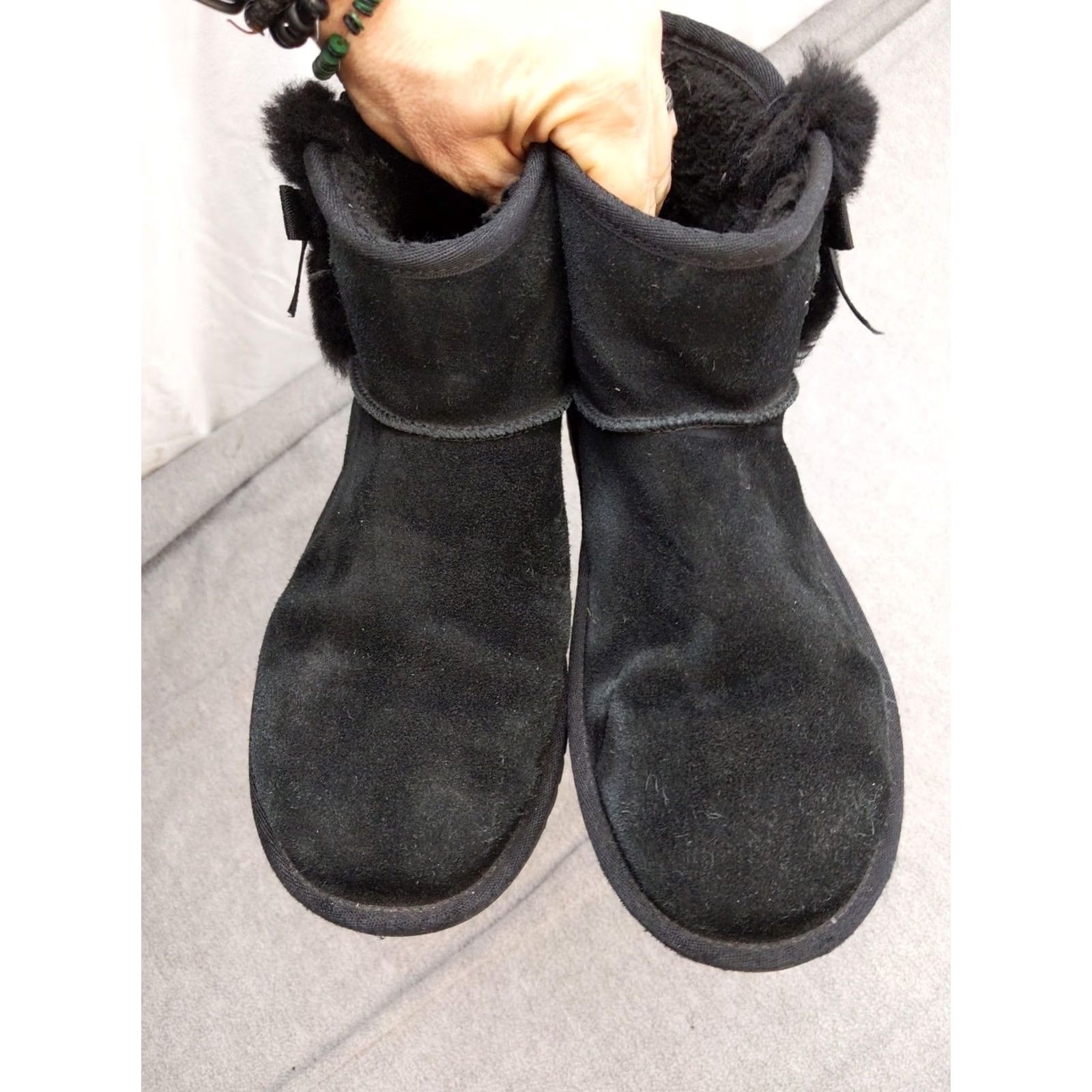 Vintage Koolaburra by UGG Boots Womens 8.5 Black Suede Ankle Bow Faux Fur Winter Size US 9 / IT 39 - 2 Thumbnail