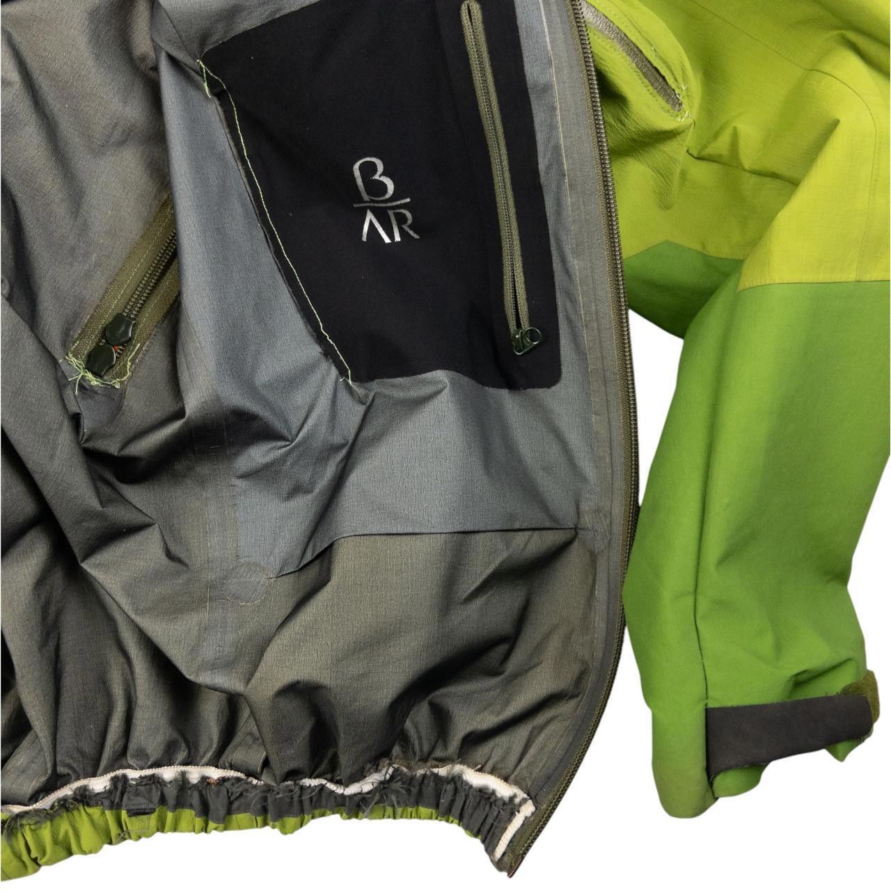 Arc'teryx Vintage Arcteryx Beta Goretex Zip Up Jacket Size L Size US L / EU 52-54 / 3 - 5 Thumbnail