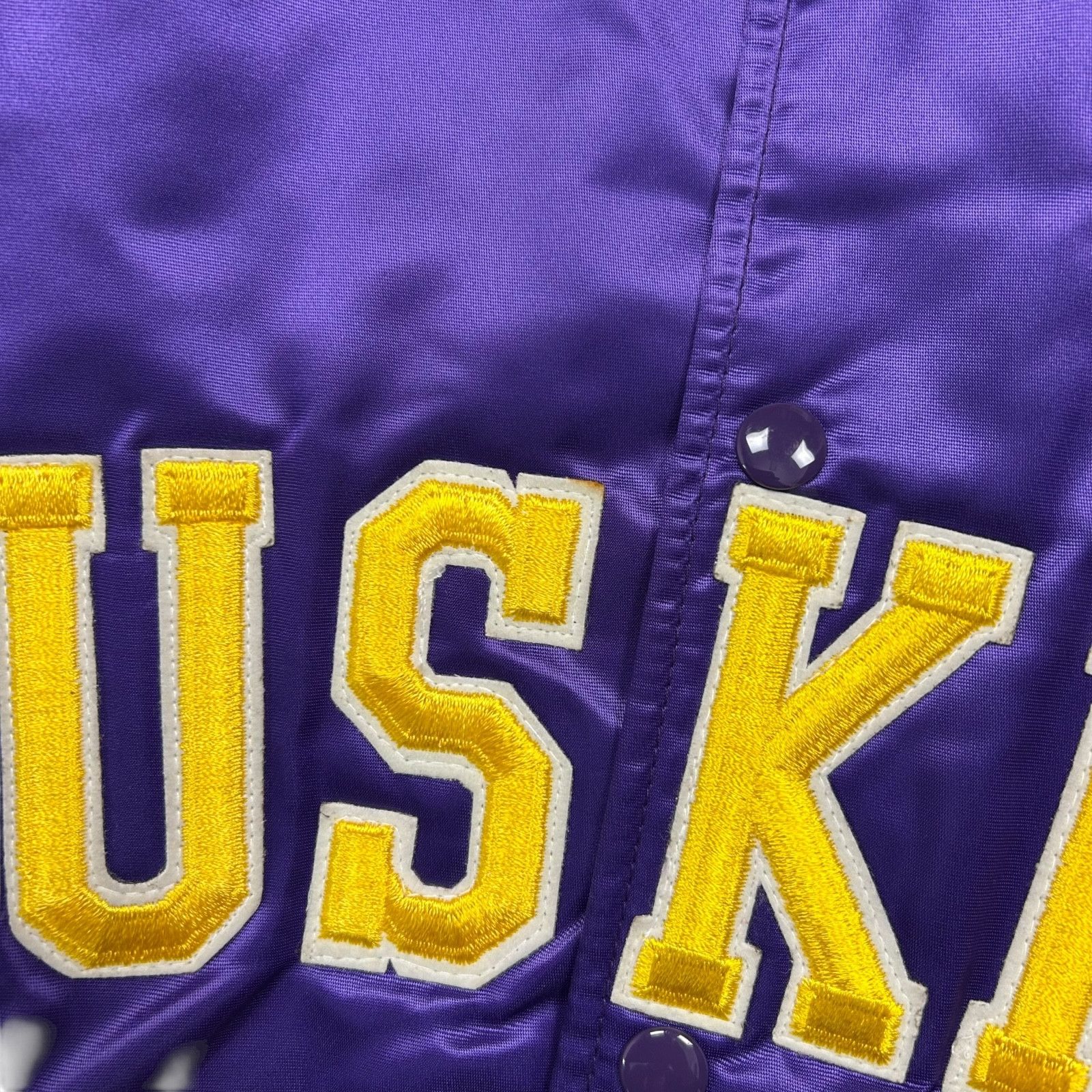 NCAA VTG 90s NCAA WASHINGTON HUSKIES FELCO SATIN BOMBER JACKET Size US L / EU 52-54 / 3 - 8 Thumbnail