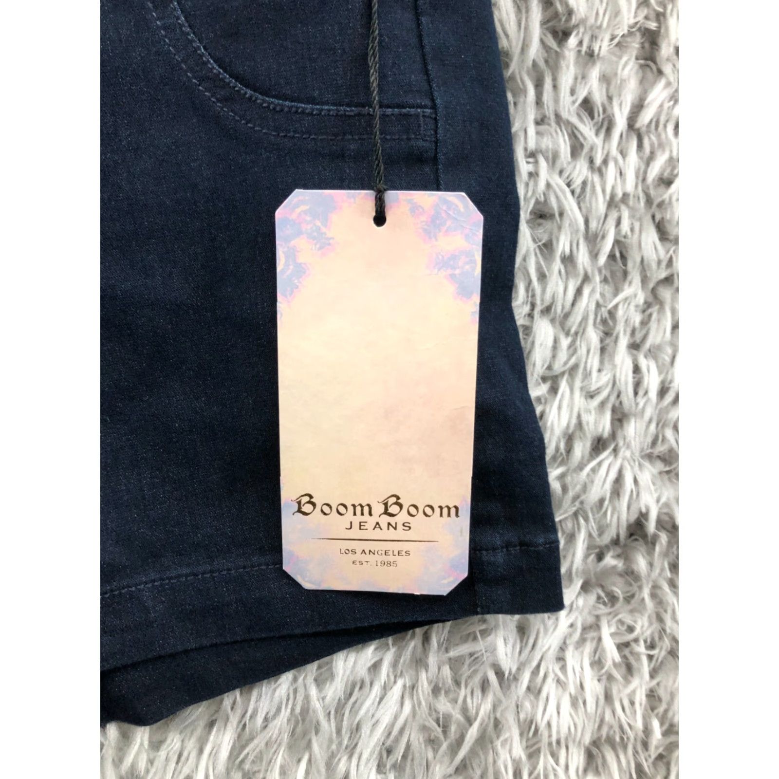 Denime Boom Boom Jeans Boyfriend Shorts Juniors Size 11 Dark Wash Blue Denim Short Size 32" / US 10 / IT 46 - 4 Thumbnail