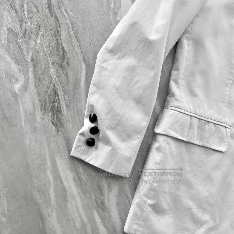 Raf Simons Raf Simons Mediaeval white flat collar crystal single-butt Size 48R - 4 Thumbnail