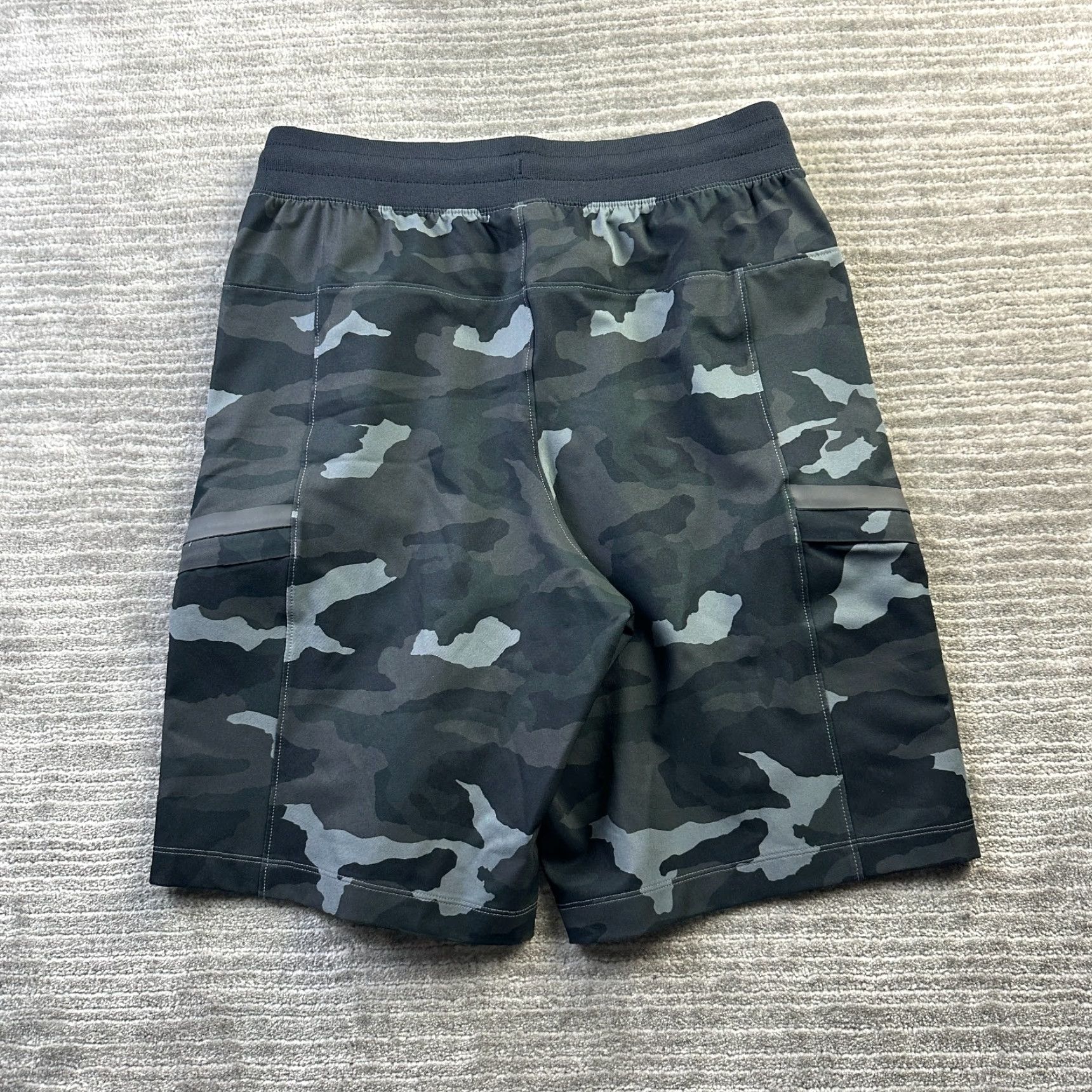 Under Armour Under Armour Shorts Men Medium Gray Sportstyle Elite Cargo Camouflage Size US 31 - 2 Thumbnail