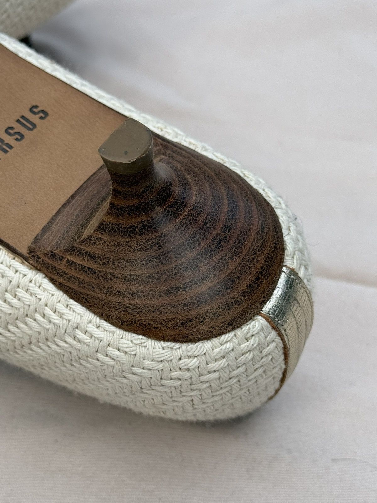Versace Versus Versace Beige White Knitted Lion Logo Slip-On Flats Size US 9 / IT 39 - 6 Thumbnail