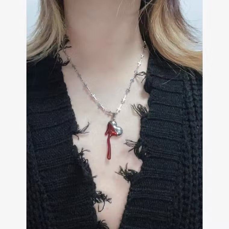 Jewelry × Vintage Red Bloody Love Heart Pendant Necklace Size ONE SIZE - 2 Thumbnail