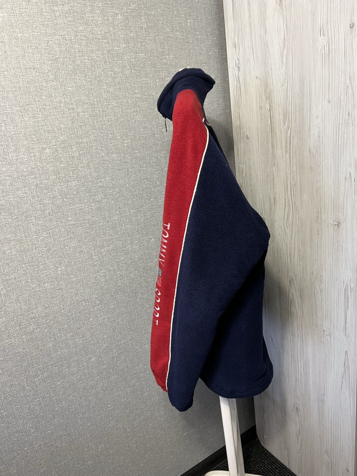 Tommy Hilfiger × Vintage Vintage Tommy Sport Fleece Zip Jacket USA Flag Made in UK Size US L / EU 52-54 / 3 - 13 Thumbnail