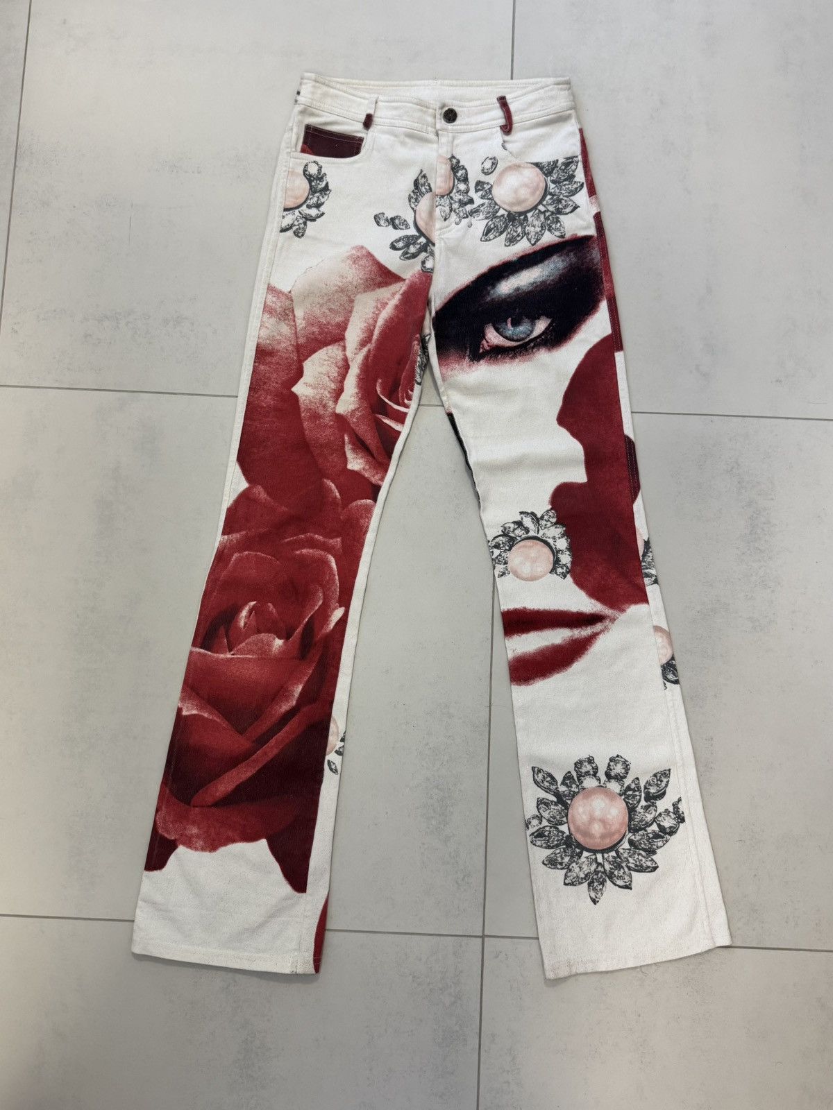 Alexander McQueen Alexander McQueen 90s Vintage Face Print Jeans Size 28" / US 6 / IT 42 - 3 Thumbnail