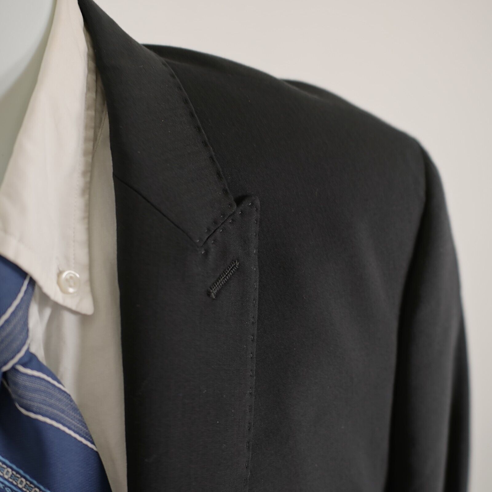 Calvin Klein Calvin Klein Black Wool Peak Label 2 Button Blazer / Suit Ja Size 40R - 2 Thumbnail