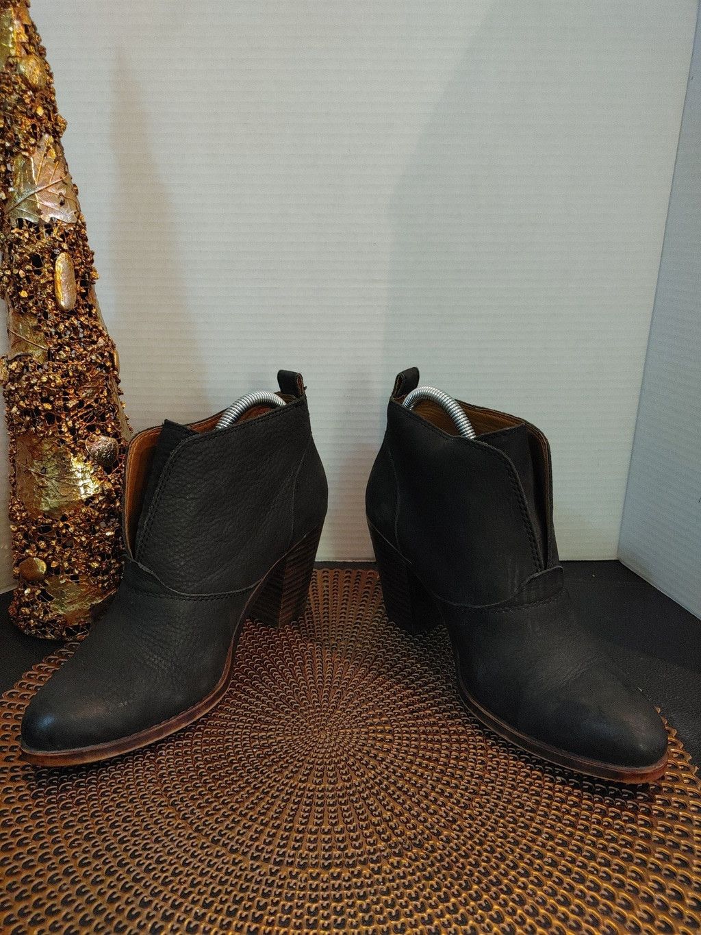 Lucky Brand Lucky Brand Ehllen Leather Ankle Booties Size 9M Size US 9 / IT 39 - 4 Thumbnail