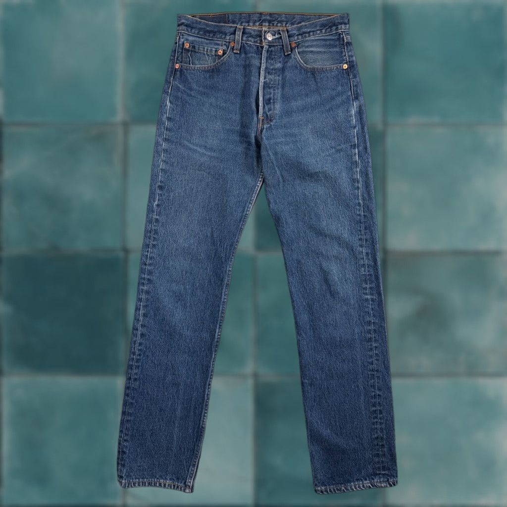 Levi's VINTAGE Levi's 501 Jeans Straight Blue 90s USA Men 32x36 Regular XX Button Closure 5-Pocket Denim Cotton Classic Inseam 36 Size US 32 / EU 48 - 1 Thumbnail