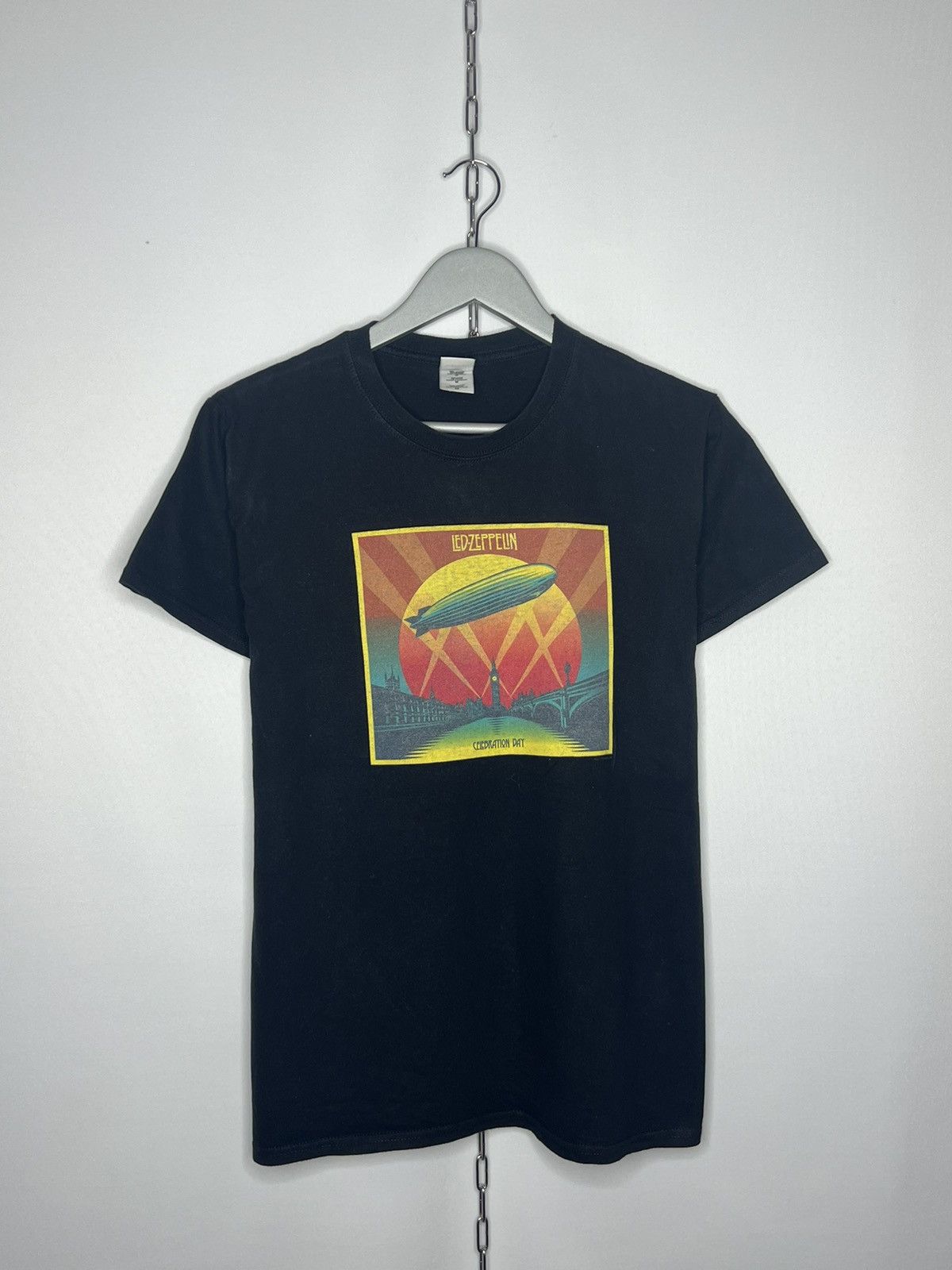 Gildan × Led Zeppelin × Vintage 🔥Vintage Led Zeppelin Celebration Day 2012 Rock Tee 🔥 Size US M / EU 48-50 / 2 - 1 Thumbnail