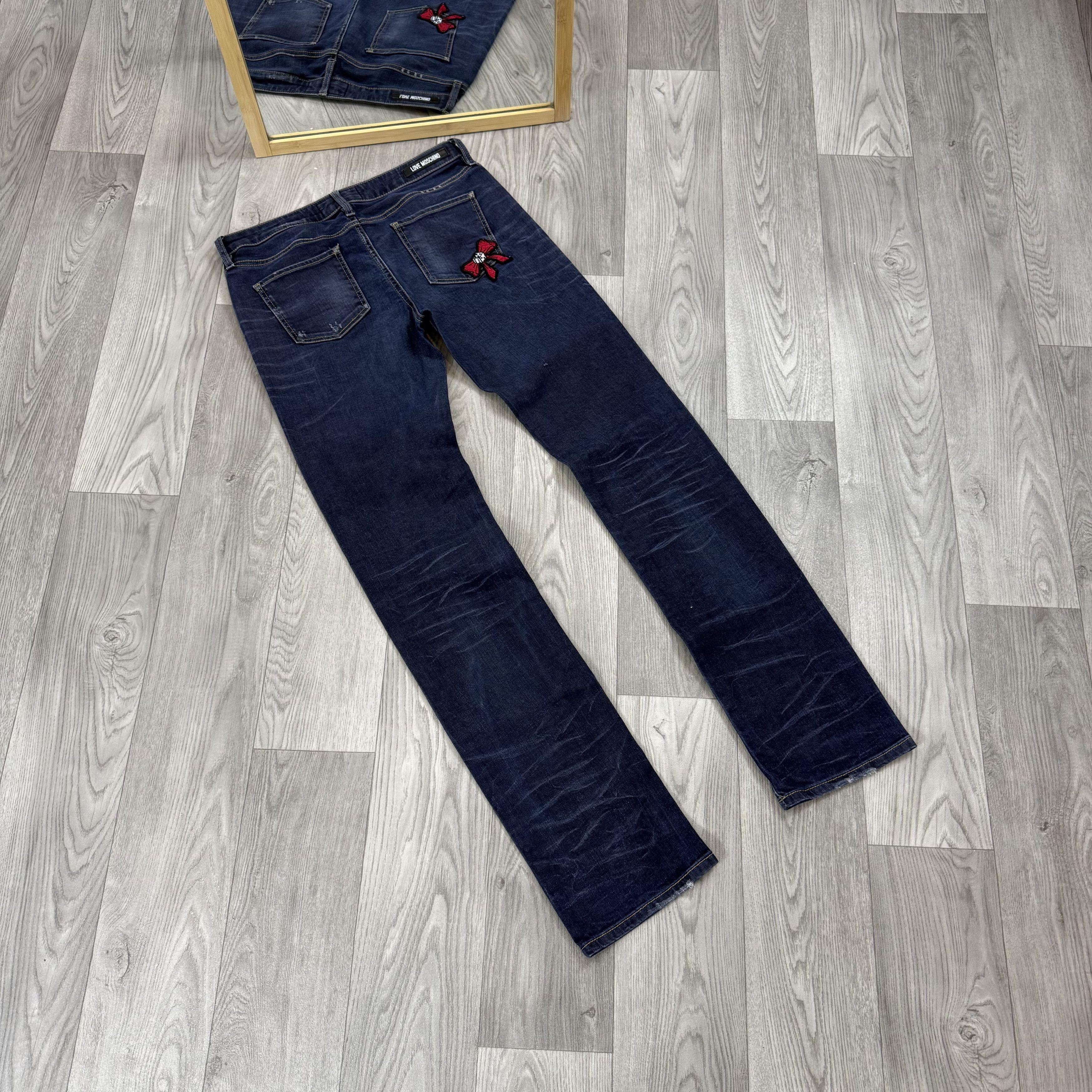 Love Moschino Vintage Love Moschino Y2K Patch Low Rise Blue Denim Jeans Size 28" / US 6 / IT 42 - 3 Thumbnail