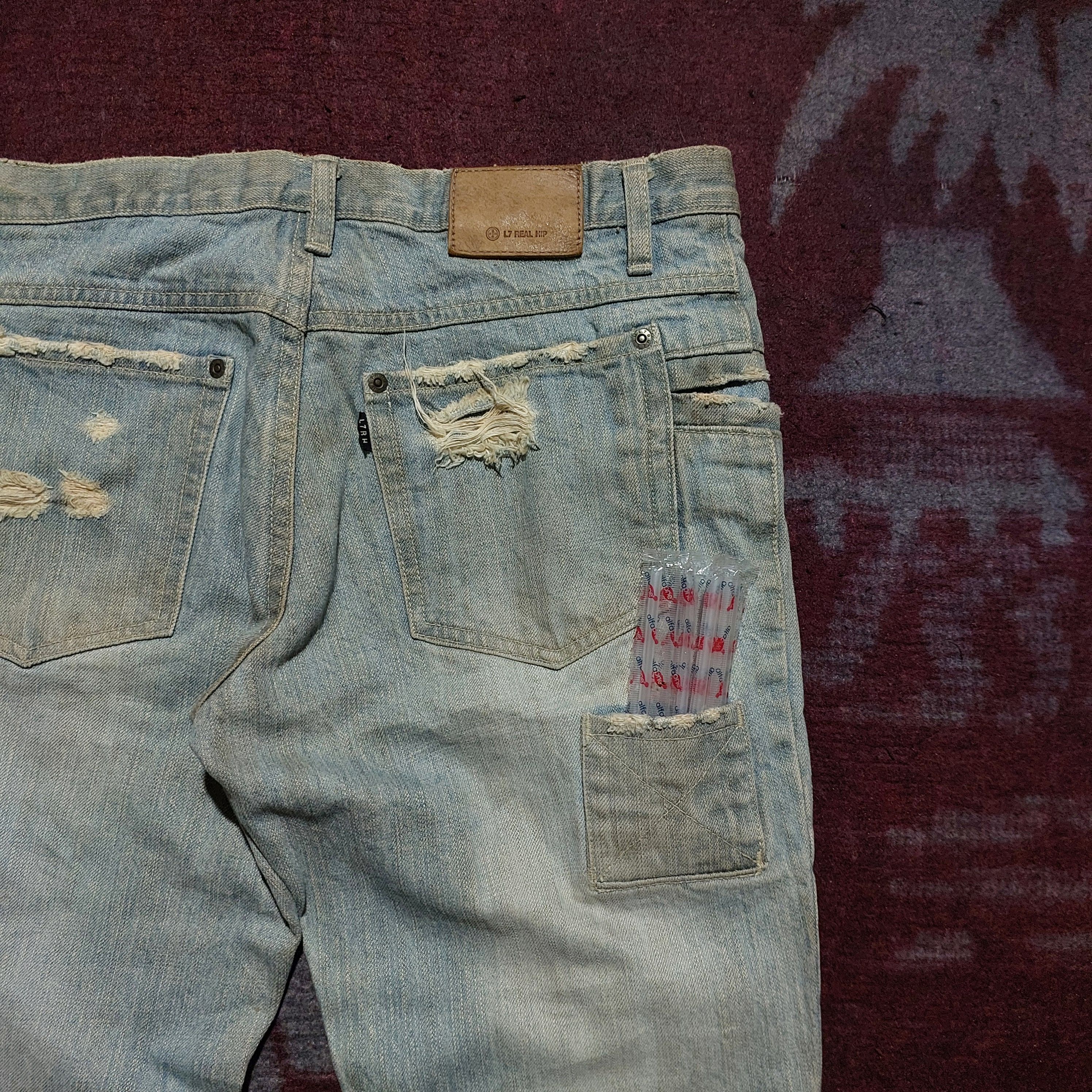 L7 Real Hip L7 Real Hip Distressed flared jeans Size US 32 / EU 48 - 8 Thumbnail