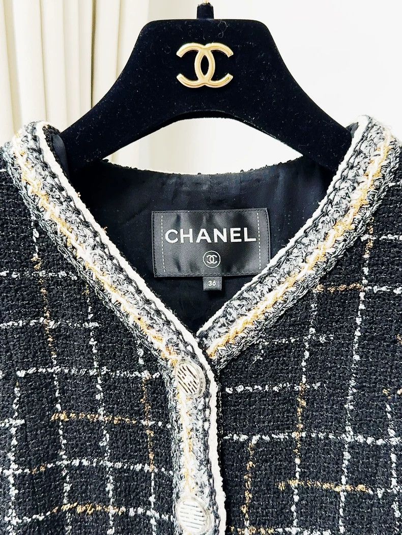 Chanel Chanel 17S Current Series Black Gold Tweed Robot Long-slee Size XS / US 0-2 / IT 36-38 - 5 Thumbnail