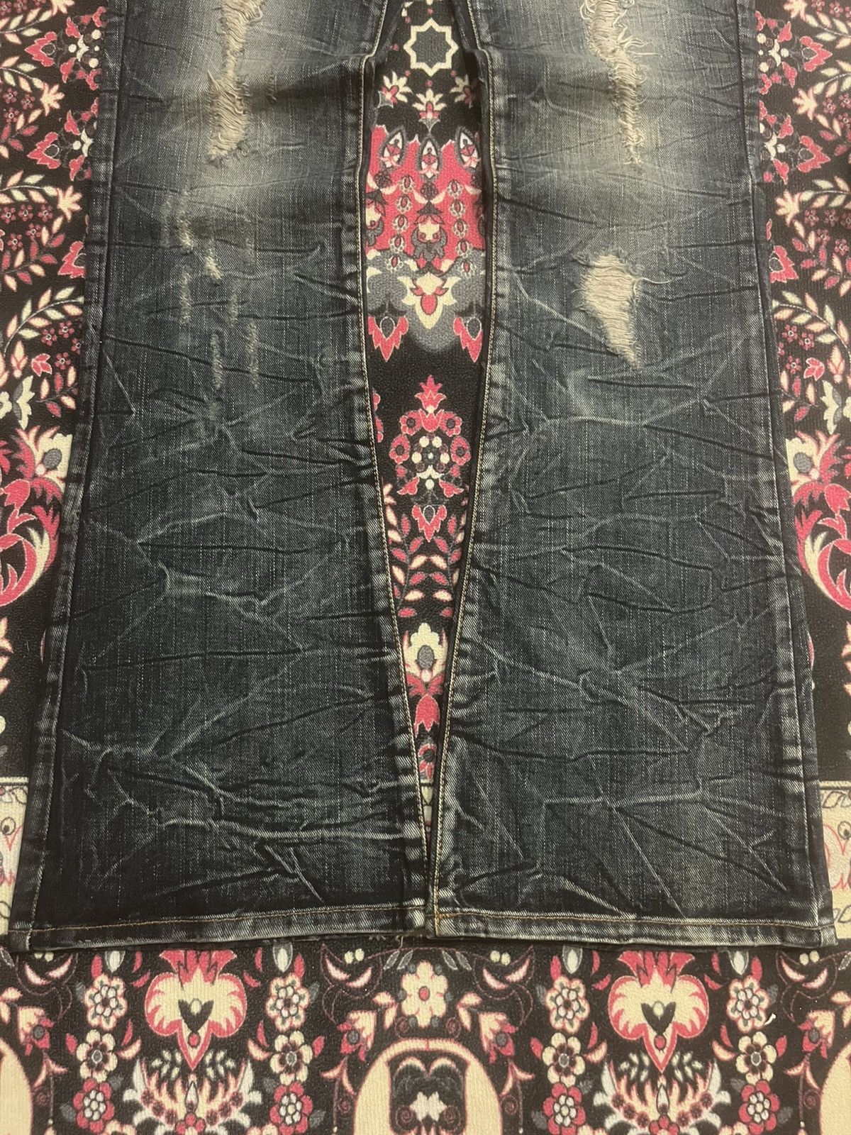 If Six Was Nine (BNWT) Japan Goa Dark Washed Cracked Distressed Flare Jeans Size US 30 / EU 46 - 8 Thumbnail