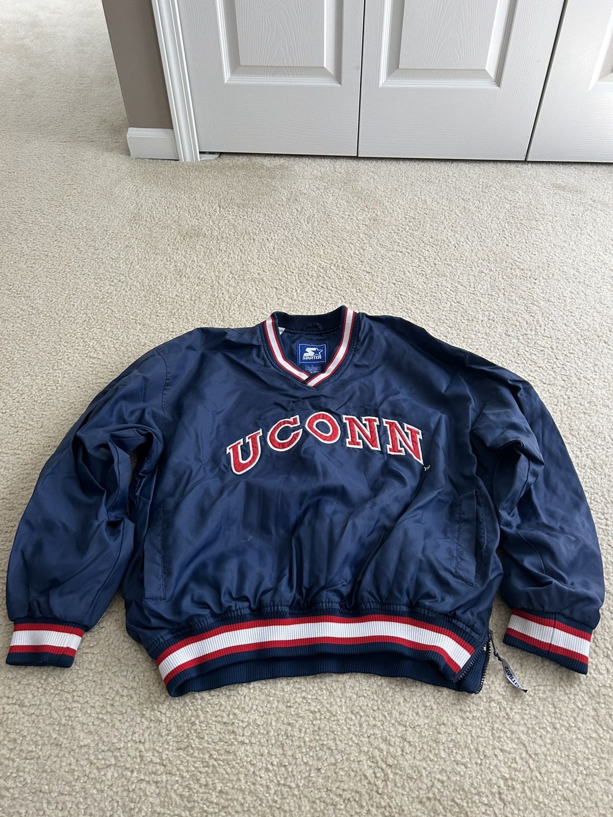 Starter Vintage pullover V neck UConn jacket Size US L / EU 52-54 / 3 - 1 Thumbnail