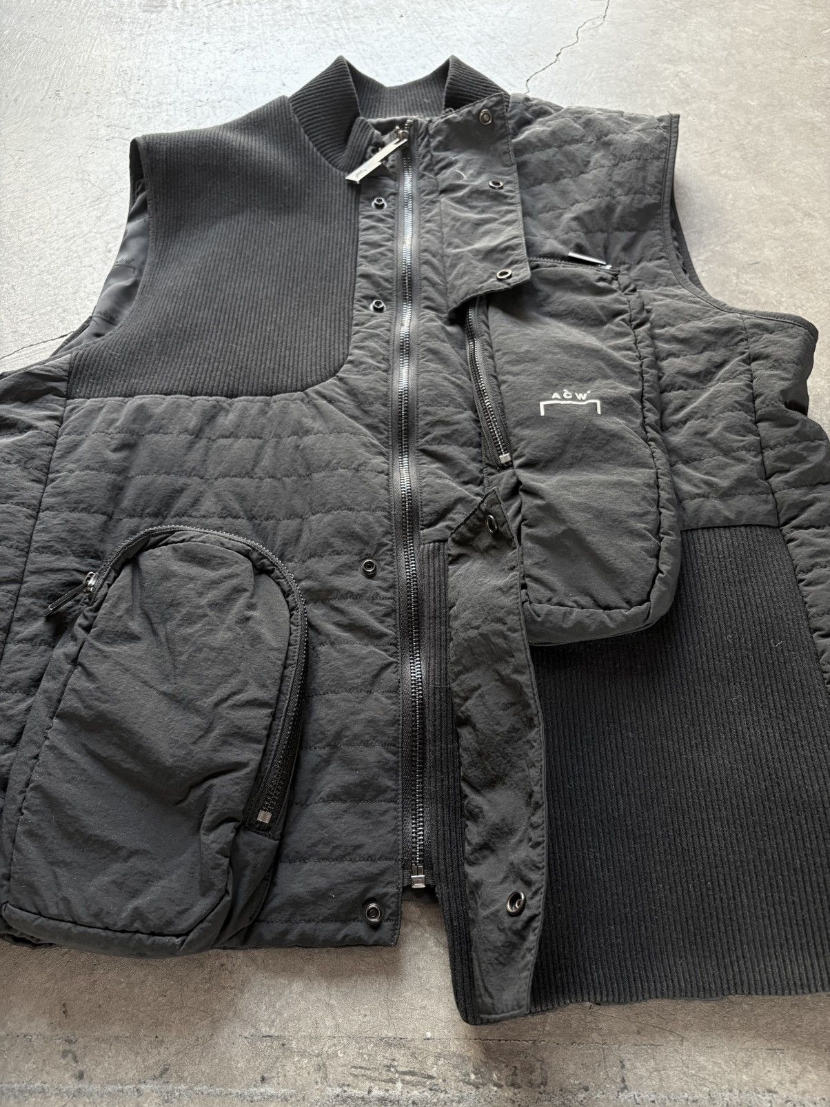 A-COLD-WALL* ACW Asymmetric 3D Padded Pocket Puffer Rib Gilet, Size L Size US L / EU 52-54 / 3 - 4 Thumbnail