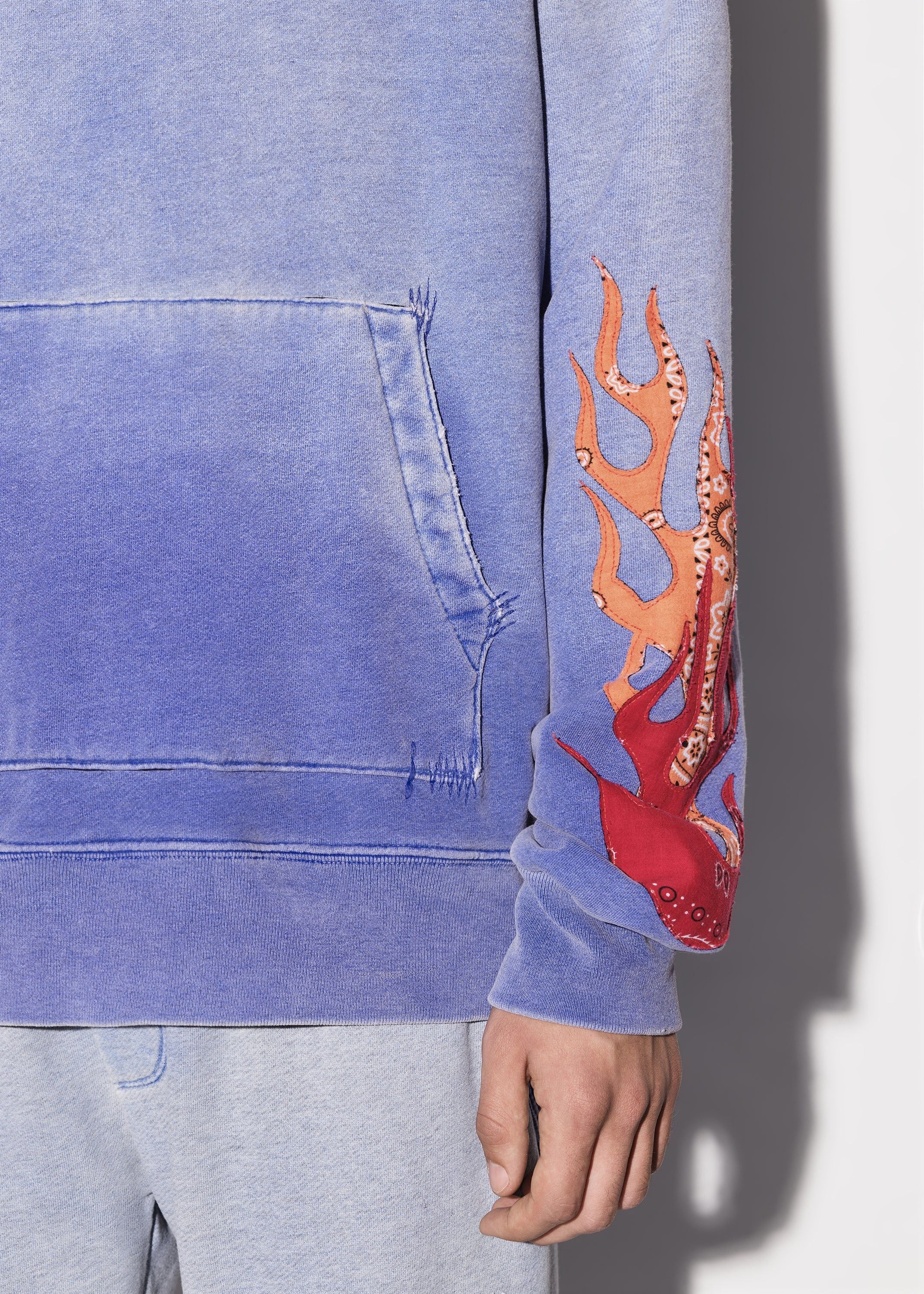 Amiri o1mle0925 T.G.C.W Flames Hoodies in Blue Size US M / EU 48-50 / 2 - 6 Thumbnail