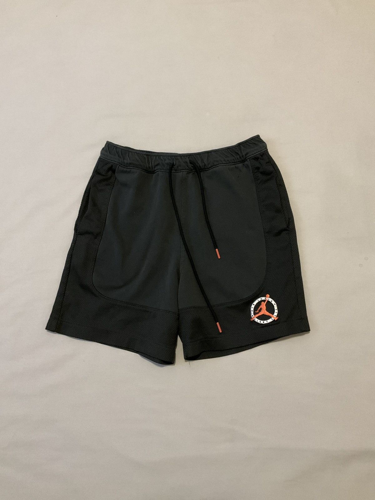 Jordan Brand × Supreme Supreme x Jordan Warm Up Shorts Olive