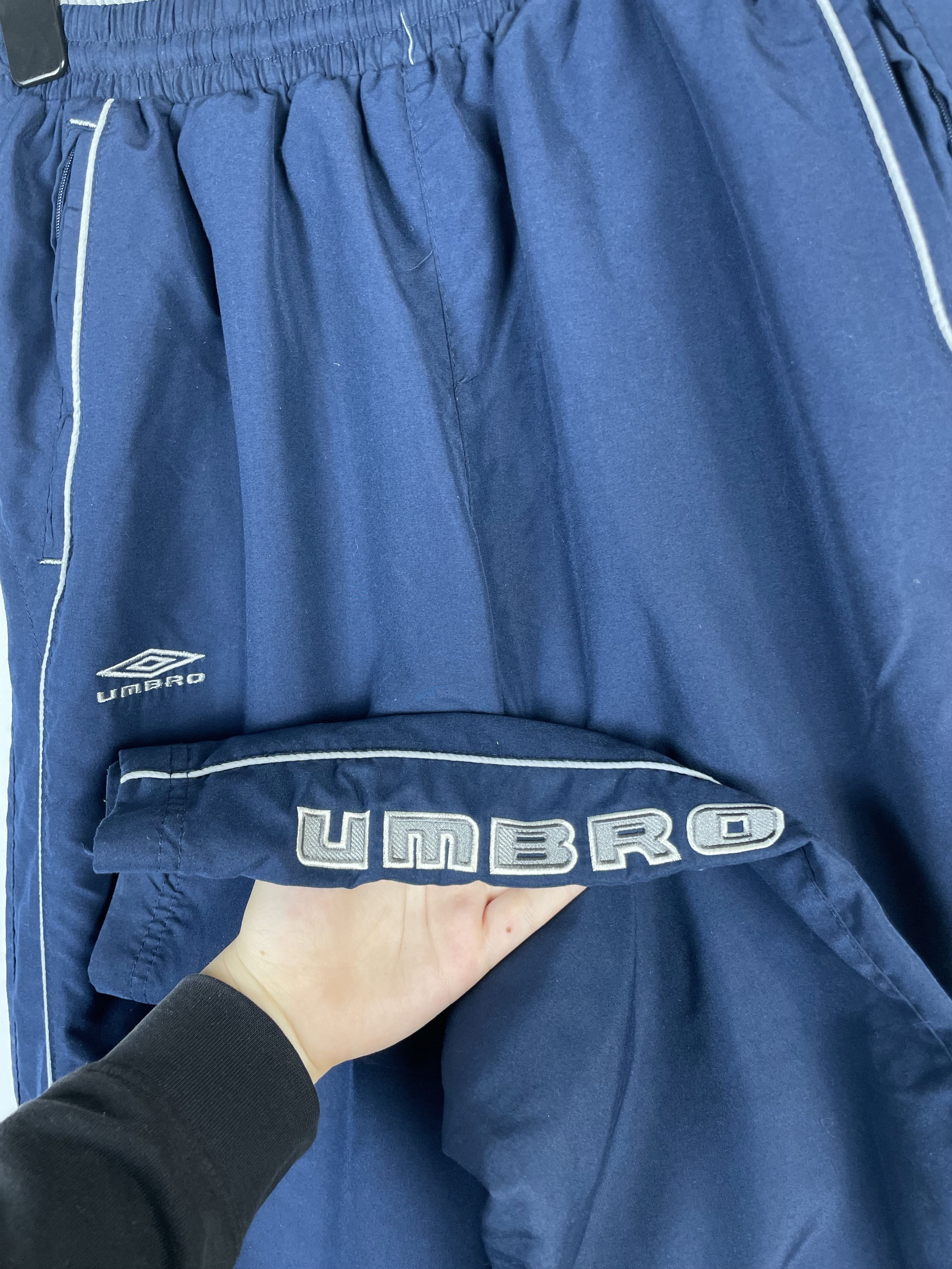 Umbro Umbro navy nylon track pants vintage baggy Size US 32 / EU 48 - 3 Thumbnail