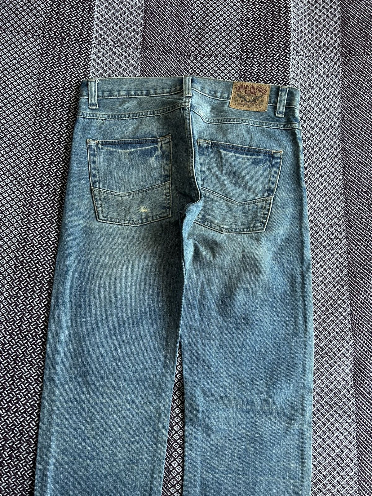 Tommy Hilfiger Crazy Tommy Hilfiger Denim Faded Jeans Washed Straight Sz 32 Size US 32 / EU 48 - 6 Thumbnail
