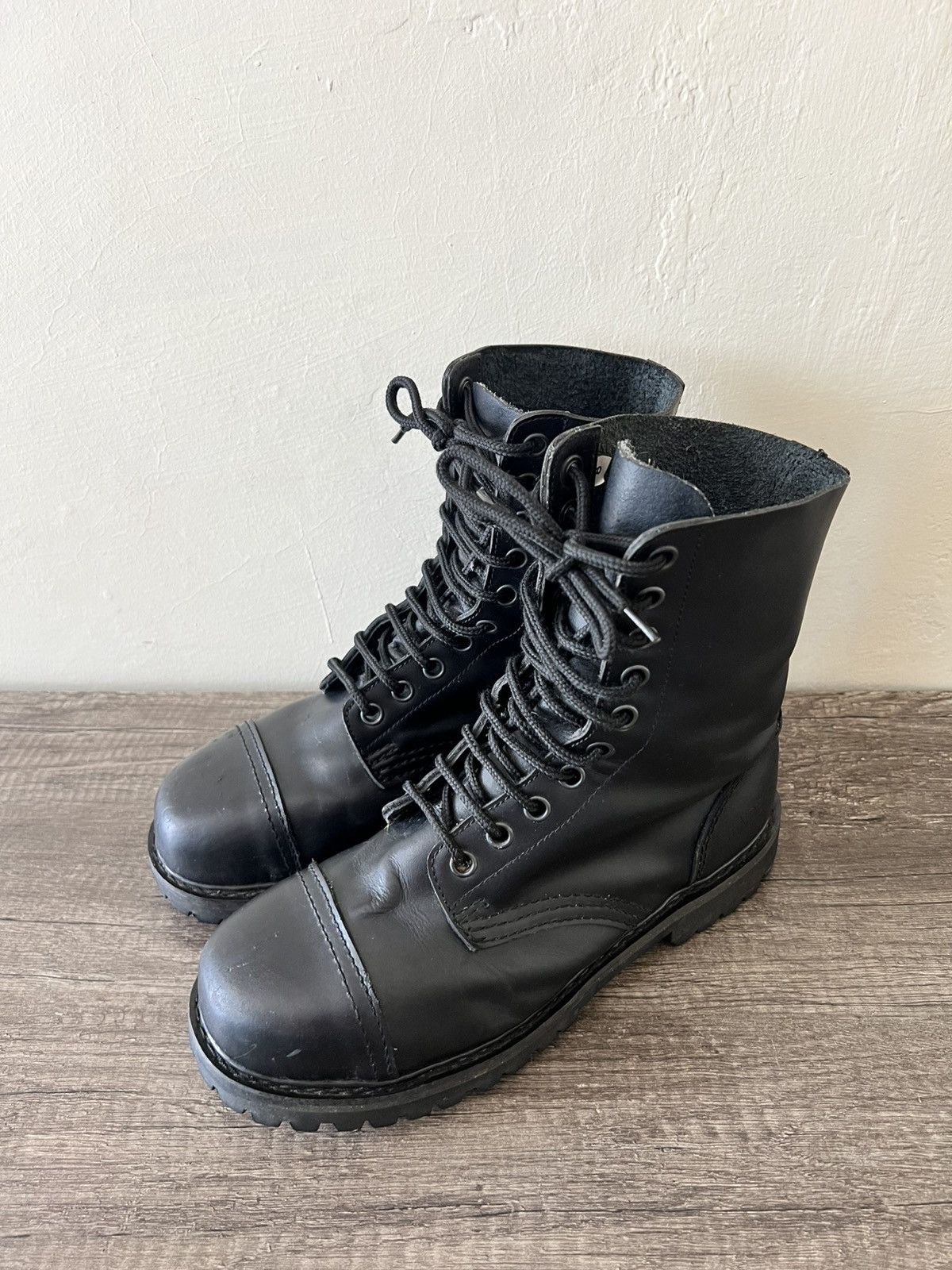 Other UK VINTAGE UNDERCOVER STEEL TOE LEATHER BOOTS Size US 8 / EU 41 - 1 Thumbnail