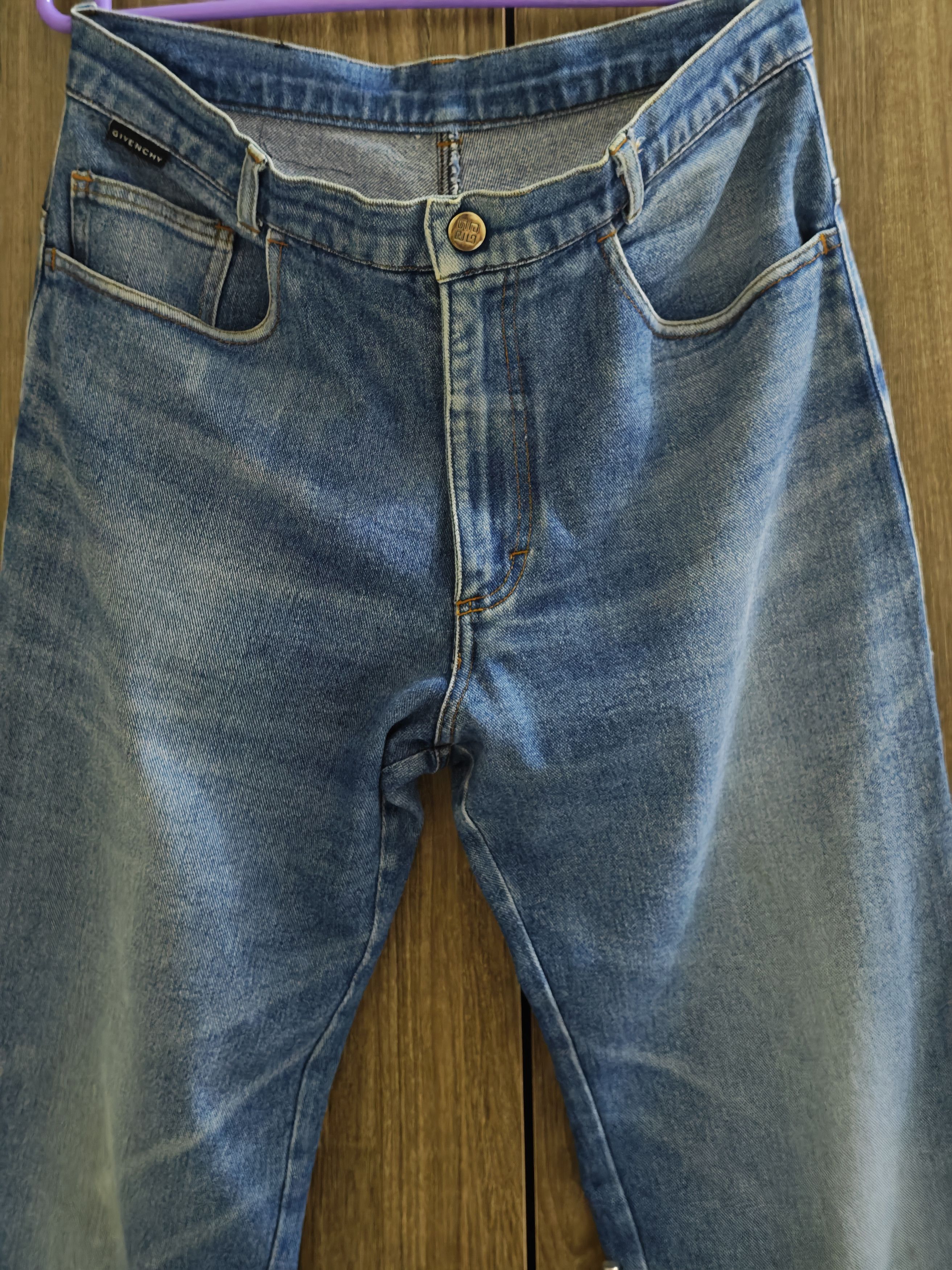 Givenchy Vintage 90s Givenchy Nice Faded Jeans Made in Italy Size US 32 / EU 48 - 2 Thumbnail