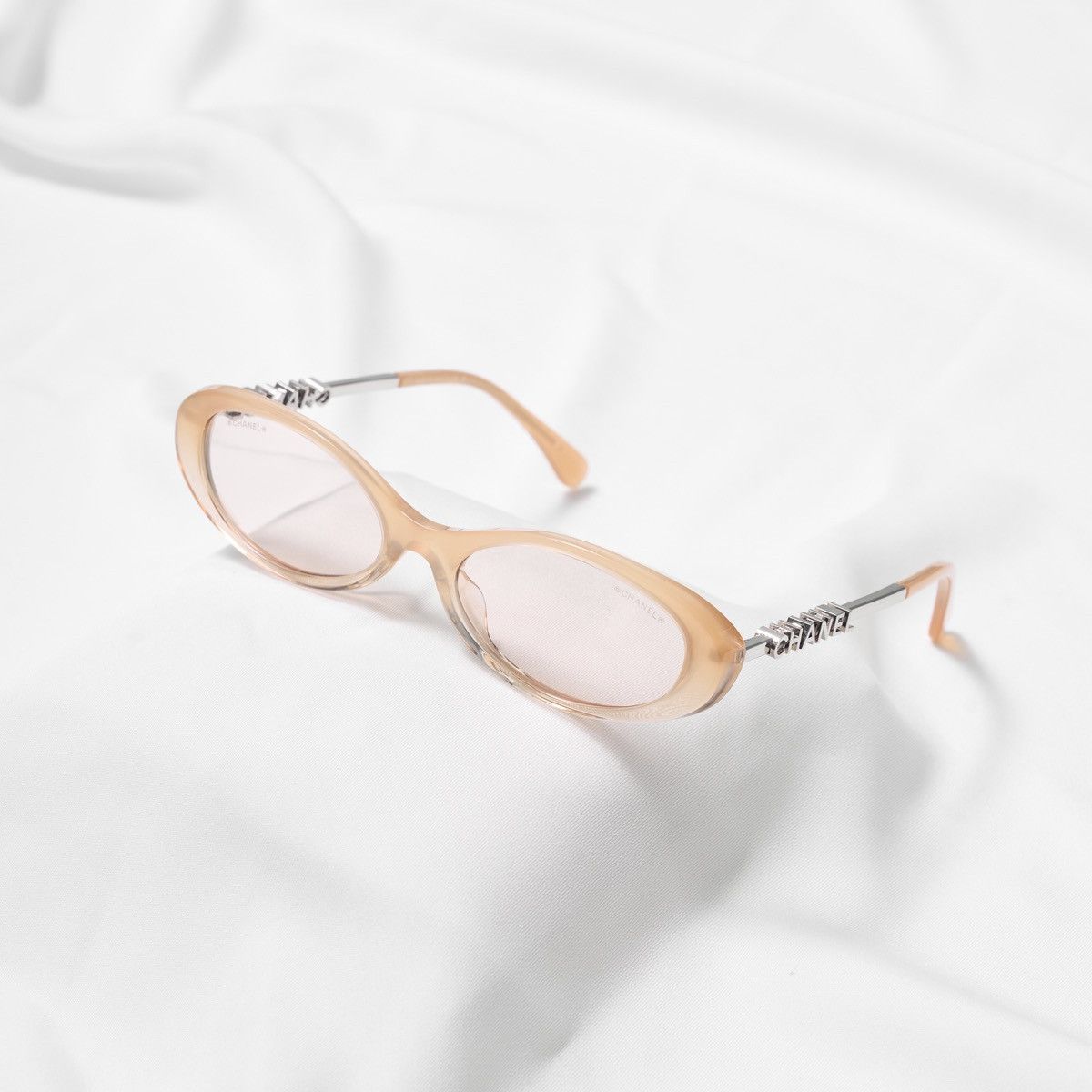 Chanel CHANEL 0CH5565 1831S7 SUNGLASSES Size ONE SIZE - 1 Thumbnail