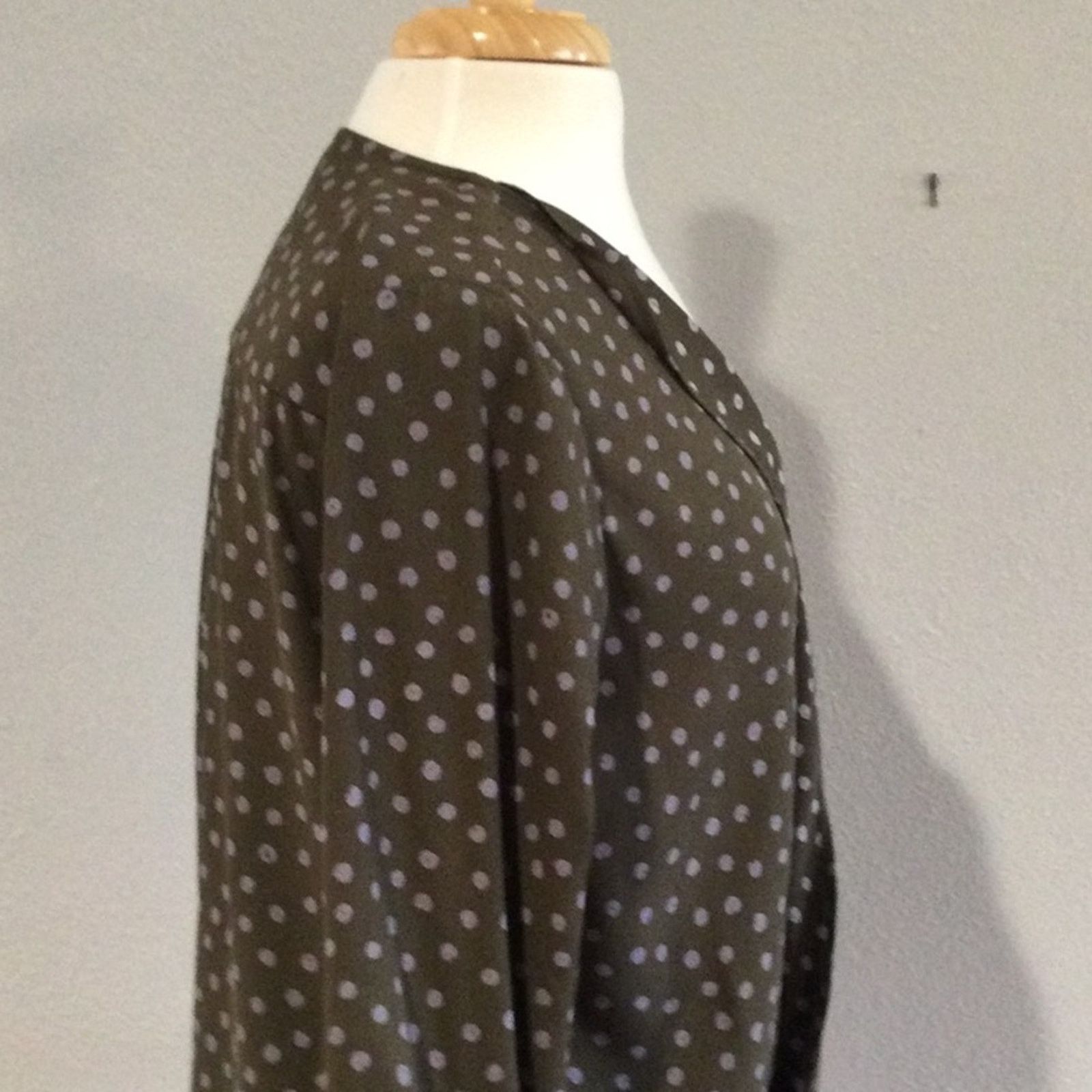 Other Pleione Olive & Lilac Rolltab Sleeve Faux Wrap Blouse Size M Size M / US 6-8 / IT 42-44 - 8 Thumbnail