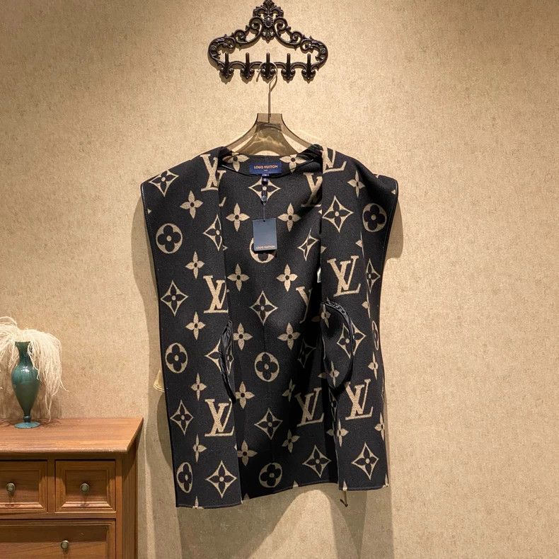 Louis Vuitton Louis Vuitton Dark milk tea big old flower full print coat Size XS / US 0-2 / IT 36-38 - 3 Thumbnail