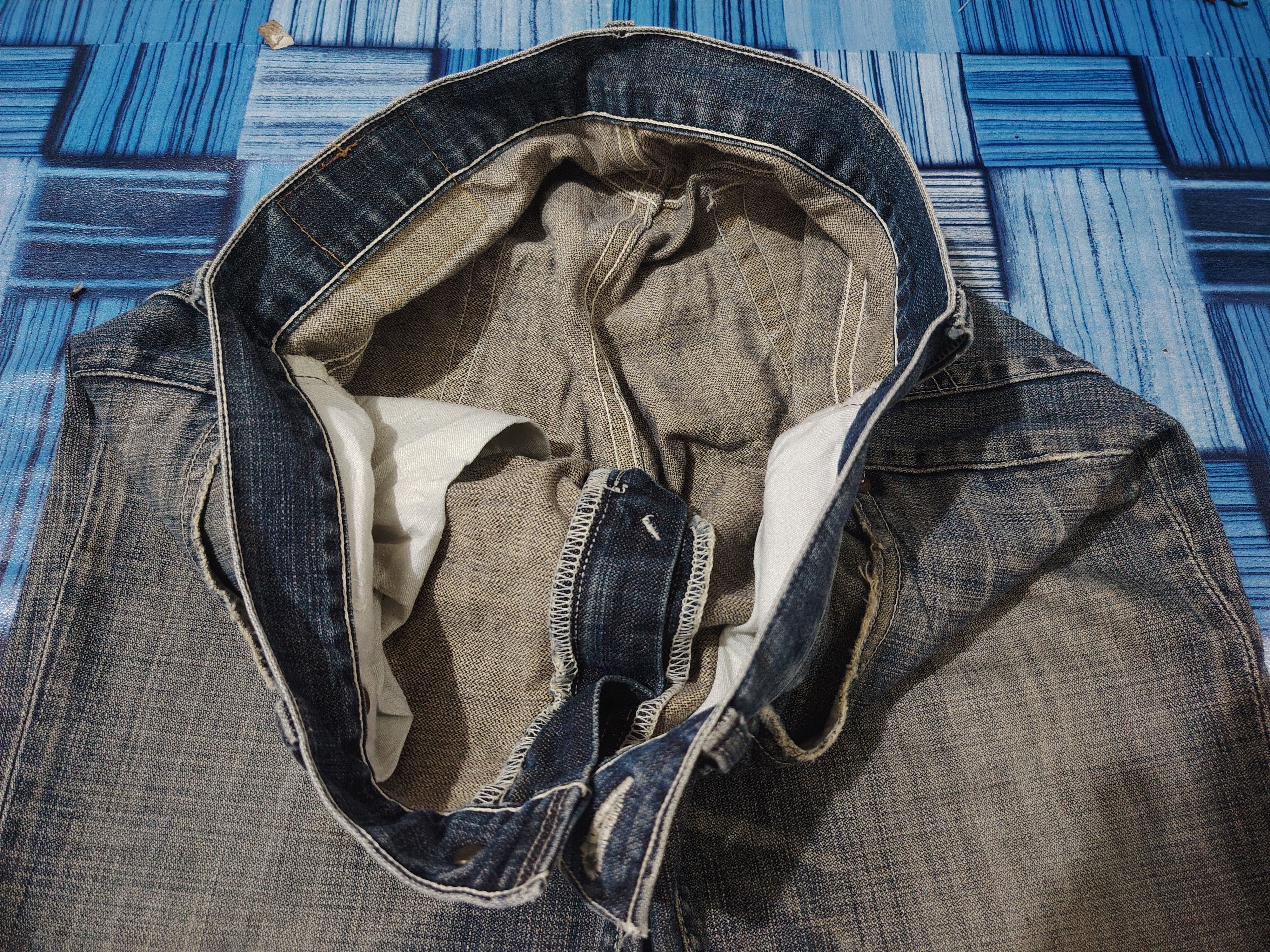 Vintage Distressed Levi's Flared Japan Jeans Size US 31 - 10 Thumbnail