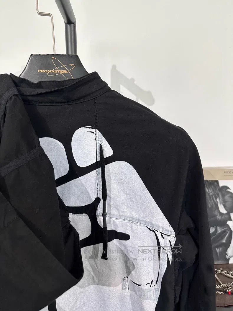 Boris Bidjan Saberi Boris Bidjan Saberi Mid-length printed windbreaker jacket Size US S / EU 44-46 / 1 - 3 Thumbnail