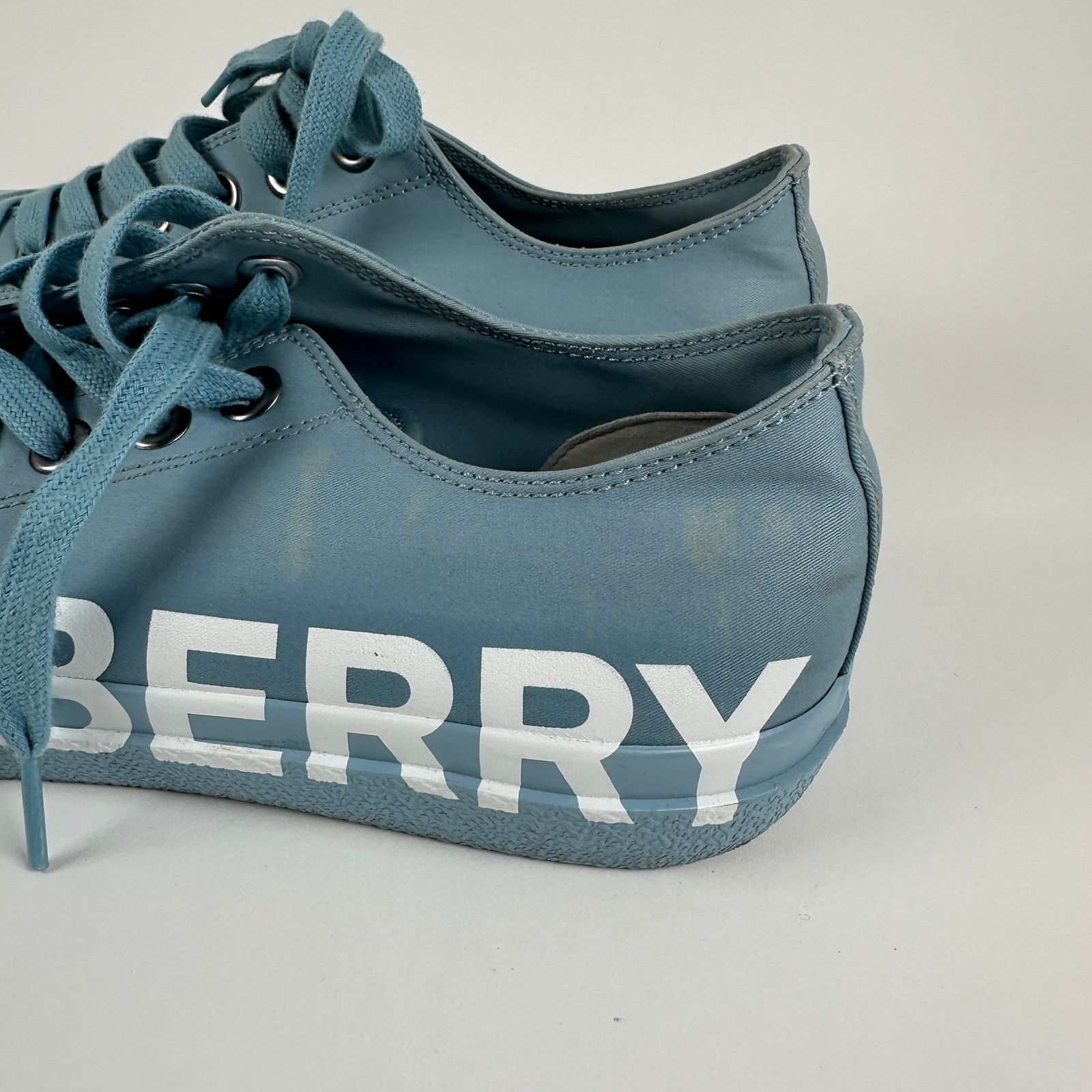 Burberry Burberry Baby Blue Side Logo Low-Top Sneaker Size 8 Size US 8 / EU 41 - 5 Thumbnail