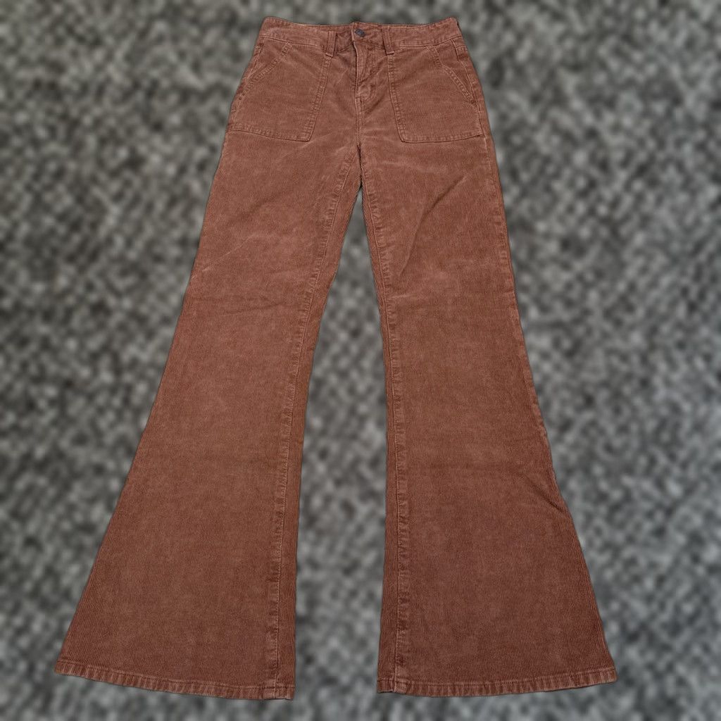 American Eagle Outfitters VINTAGE American Eagle Outfitters America Eagle Super Hi Rise Flare Pants Womens 2 Brown Corduroy High Rise 30.5 in inseam Black? Size 26" / US 2 / IT 38 - 1 Thumbnail