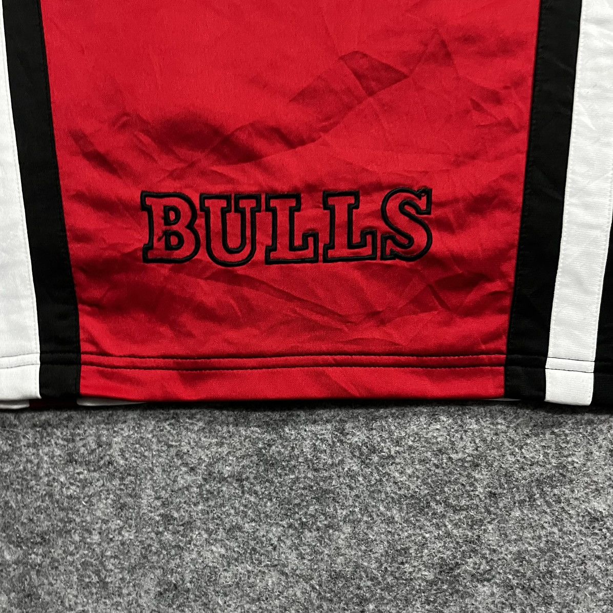 Champion NBA CHICAGO BULLS 90s WARM UP SHOOTING SHIRT Size US S / EU 44-46 / 1 - 7 Thumbnail