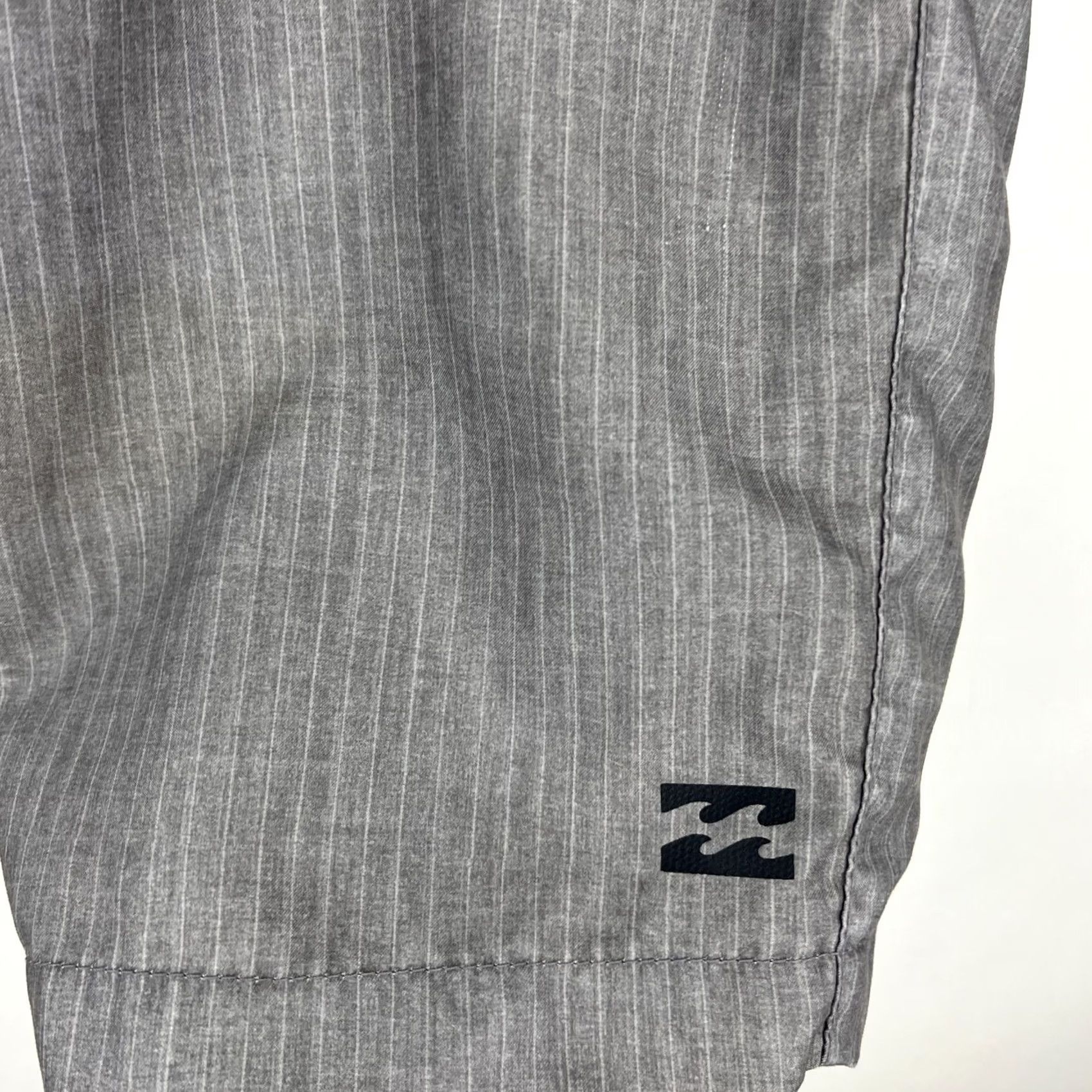 Billabong Billabong Submersibles Men’s Gray Shorts Size 30 Waist Pinstripe Chino 9.5” Inseam Casual Ready Wear Womens? Size US 30 / EU 46 - 6 Thumbnail