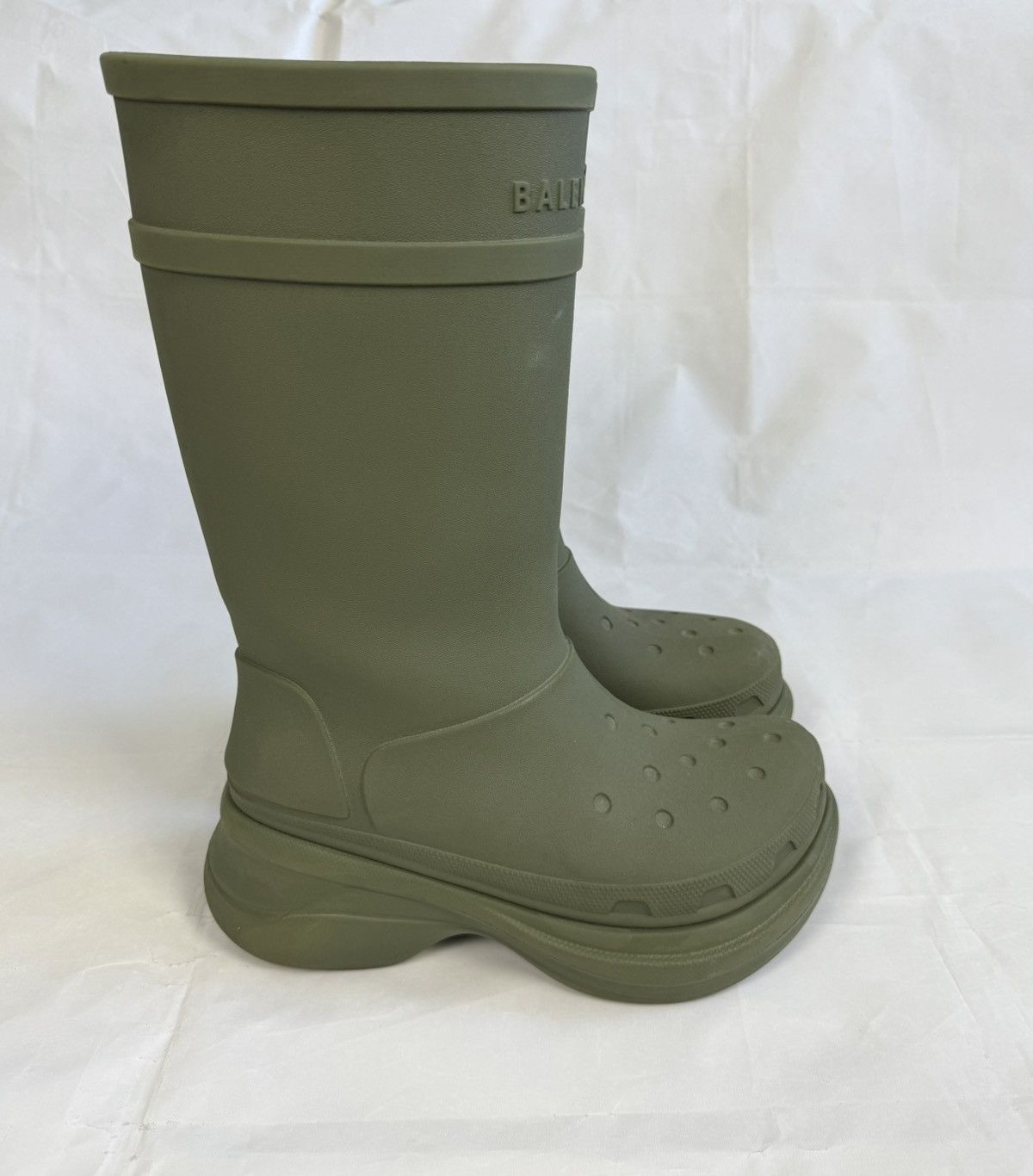 Balenciaga × Crocs Balenciaga Crocs Clog Boot 2.0 ‘Army Green’ SS22 Size US 8 / EU 41 - 5 Thumbnail