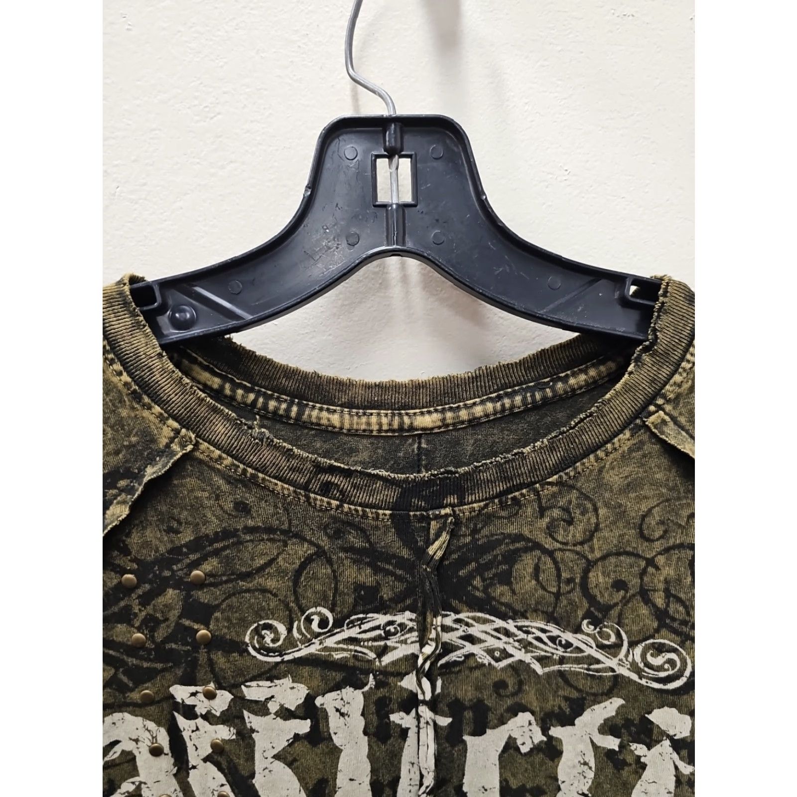 Affliction Affliction Shirt Men's Large Crewneck Beaded Distressed Graphic Print Multicolor Rockabilly 2000s Casual T-Shirt Crew Neck Short Sleeve Size US L / EU 52-54 / 3 - 4 Thumbnail