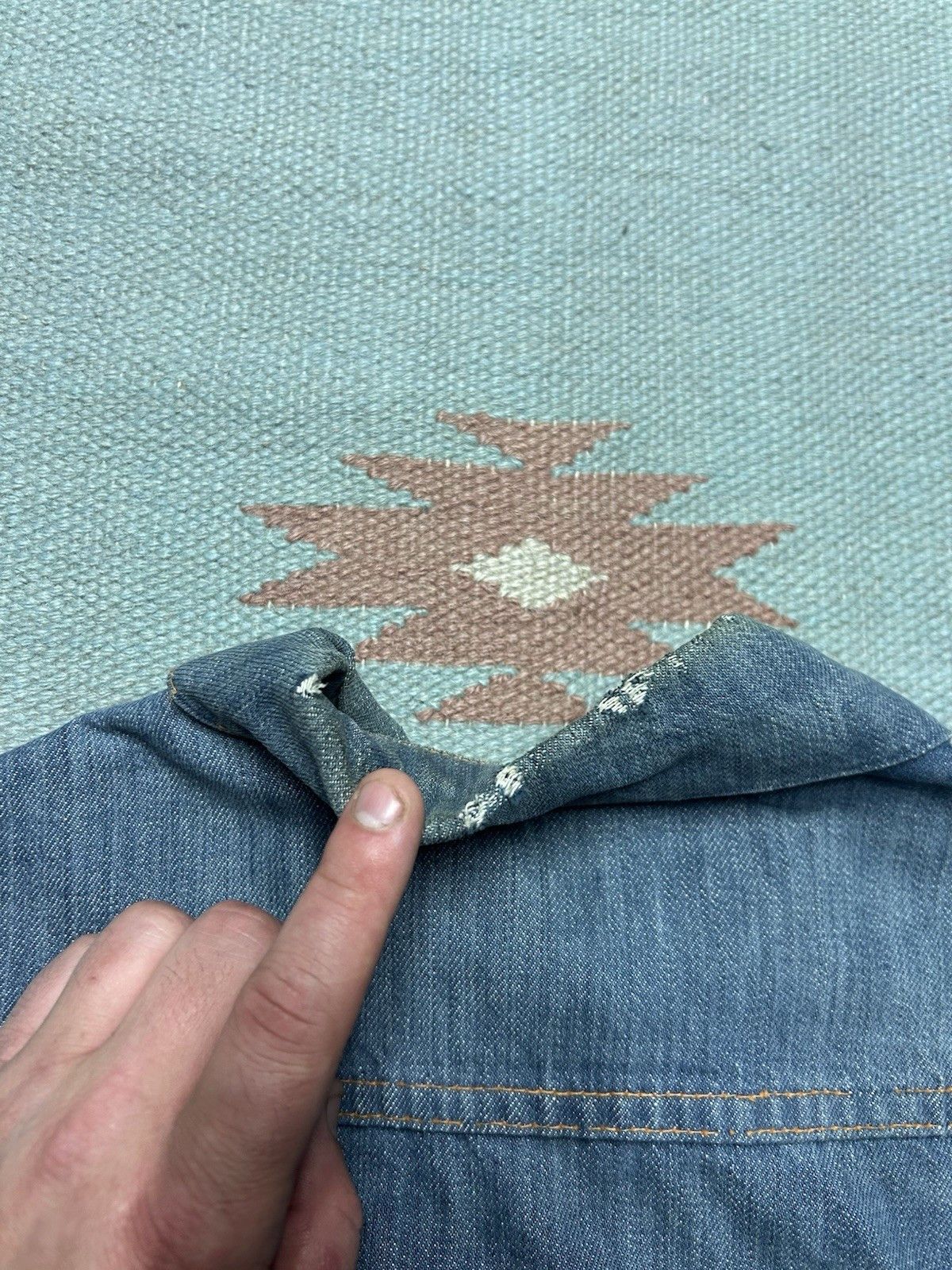 Vintage 70s Levi’s gals denim trucker jacket big E distressed S/M Size S / US 4 / IT 40 - 17 Thumbnail