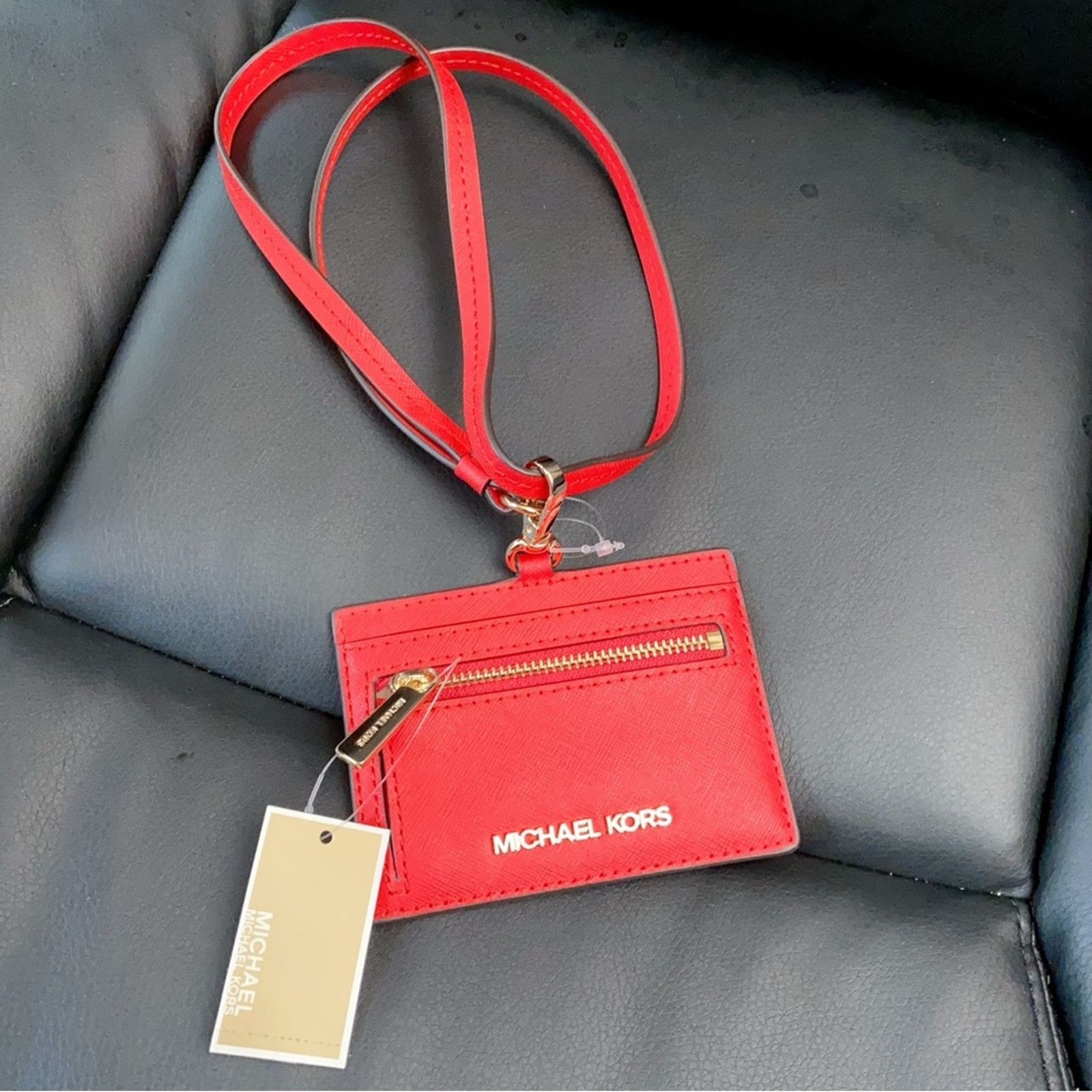Michael Kors Michael Kors ID card case lanyard in dark sangria Size ONE SIZE - 1 Thumbnail