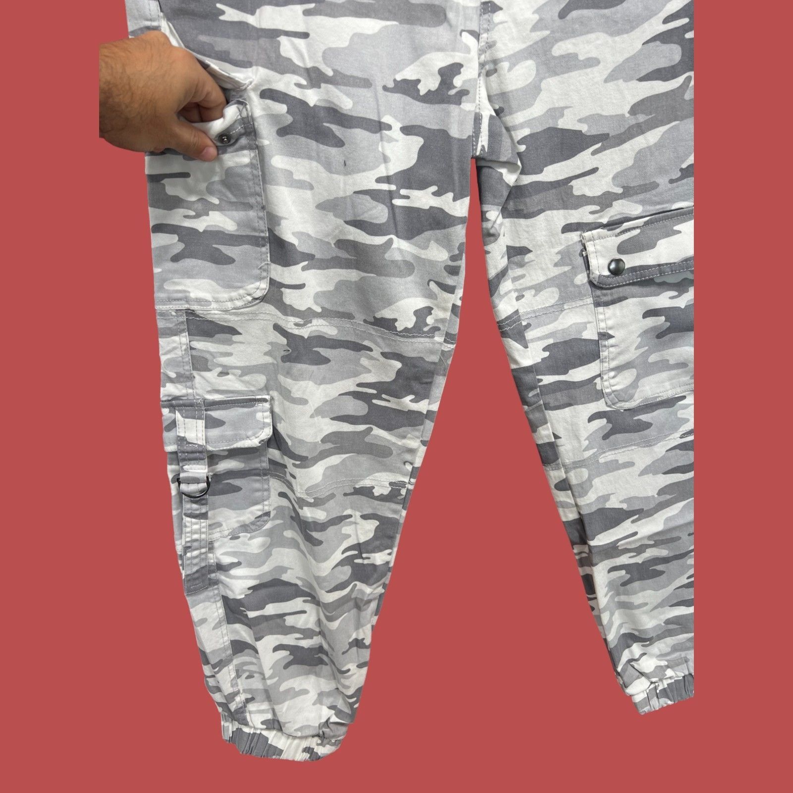 rue21 Rue 21 - Women's Cozy Cargo Jogger Pants - Camouflage Snow P Size 32" / US 10 / IT 46 - 11 Thumbnail
