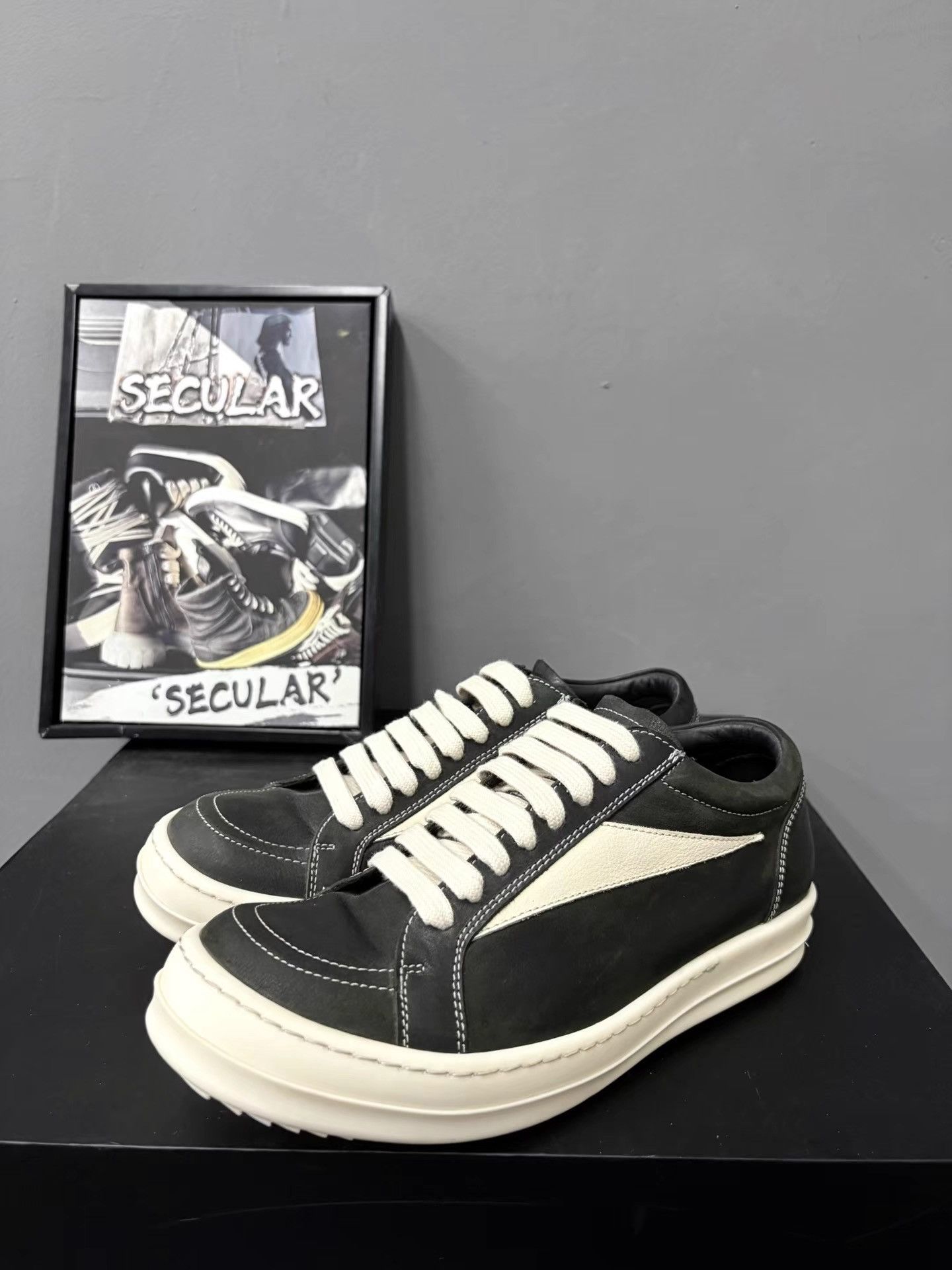 Rick Owens Rick Owens 24SS Leather Low-Top Infringement K34 Size US 7 / IT 37 - 1 Thumbnail