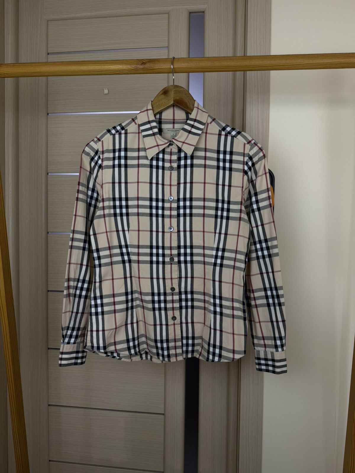 Burberry Burberry Brit slim fit nova check shirt button down women Size S / US 4 / IT 40 - 1 Thumbnail