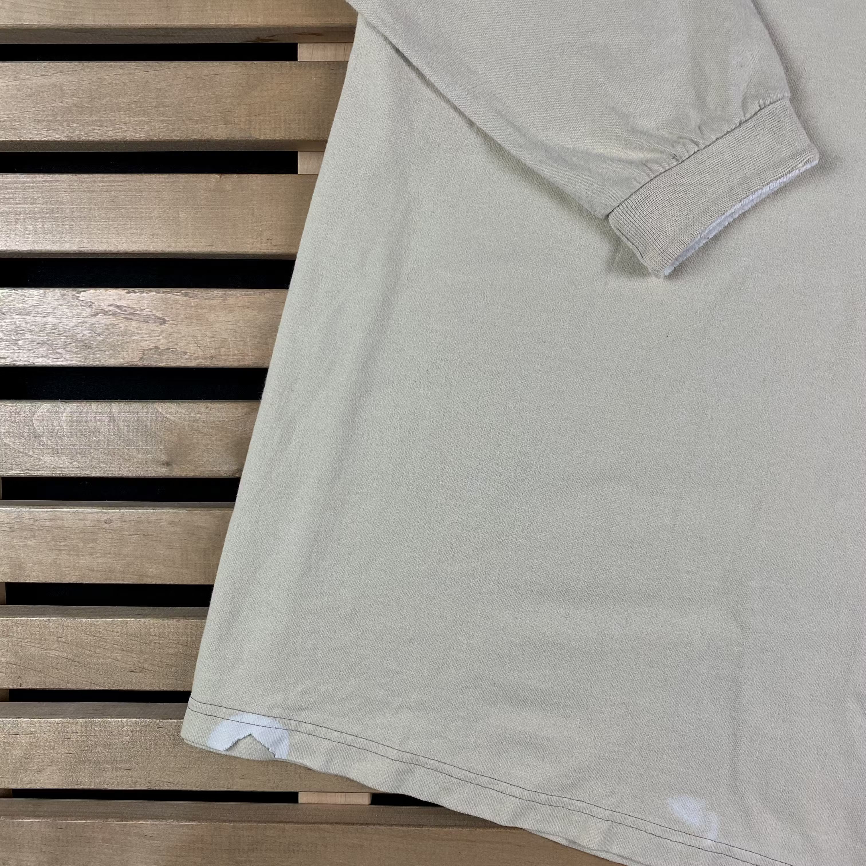 Vintage Mens Vintage Long Sleeve Sweatshirt OXBOW Snowboard Size M Size US M / EU 48-50 / 2 - 3 Thumbnail