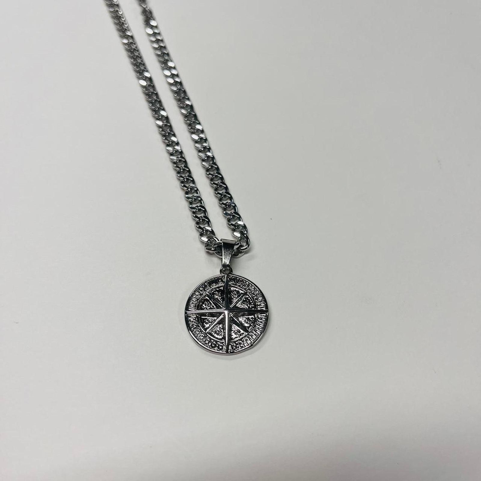 Vintage Y2k 2000s silver compass pendant necklace Size ONE SIZE - 4 Thumbnail