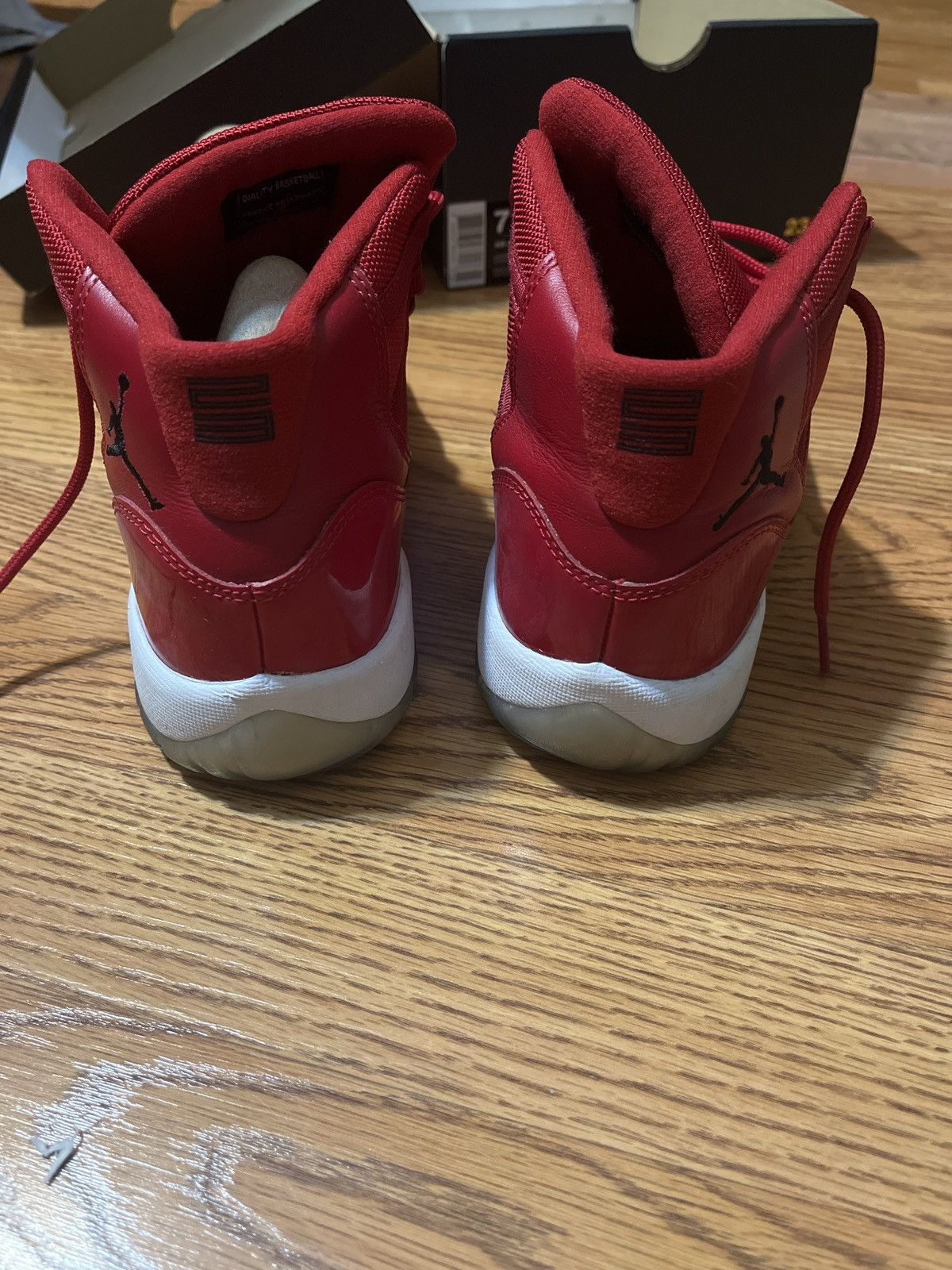 Jordan Brand Air Jordan 11 Retro Size US 7 / EU 40 - 4 Thumbnail